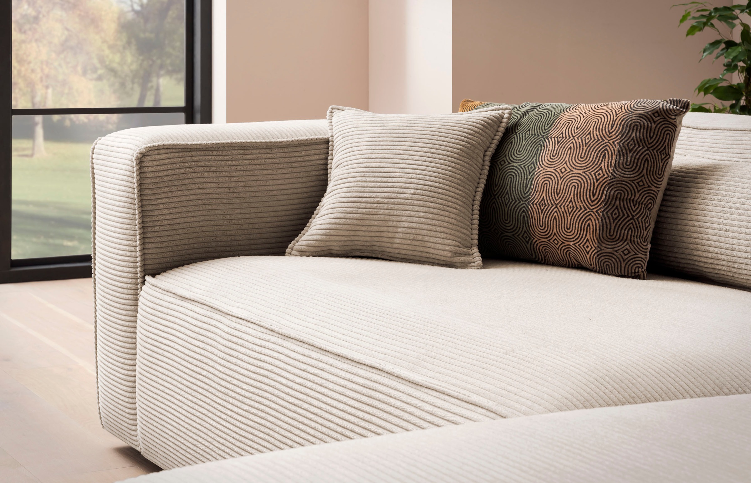 LeGer Home by Lena Gercke Polsterecke »PIARA XXL, L-Form mit Schlaffunktion, Big-Sofa in Cord o. Leinenoptik«, Hocker stellbar zum Schlafsofa (Krokodilverbinder), tiefe Sitzfläche