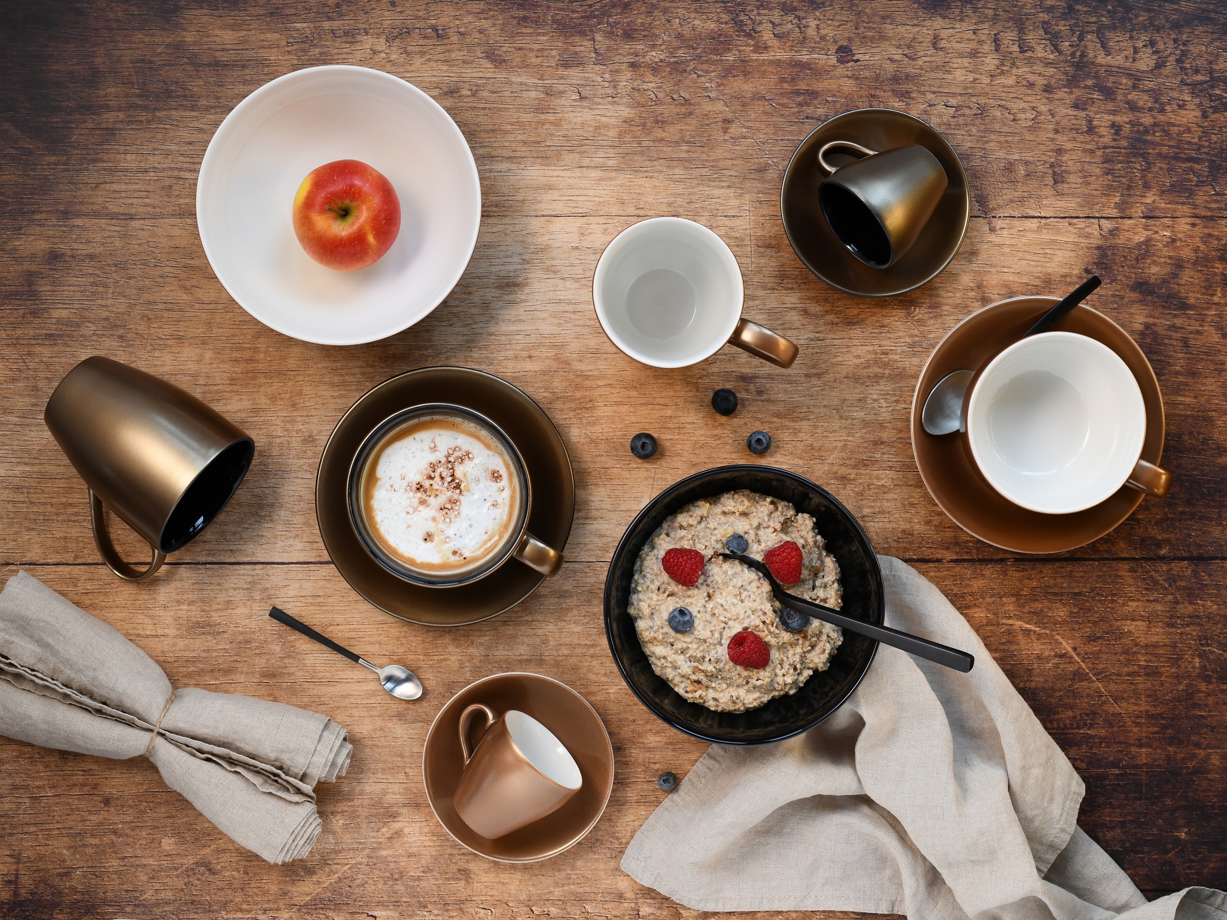 CreaTable Espressotasse »Golden Days Schwarz, Espressoset, 12-tlg.«, (Set, 12 tlg.), Goldfarbene Spezialglasur