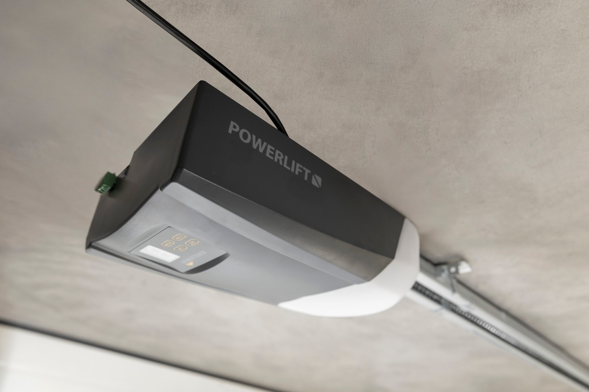 SCHELLENBERG Garagentorantrieb »Powerlift 800 N, max. Torfläche 14 m², Zugkraft 800 N« inkl. 2x 4-Kanal Handsender und Sonnenblendenclip