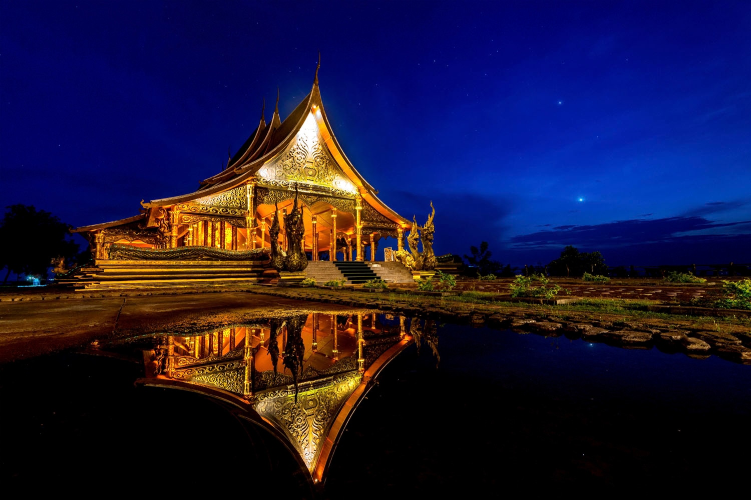 queence Acrylglasbild »Am See« Asien   Buddhismus   Gebäude   Himmel   Kuns günstig online kaufen