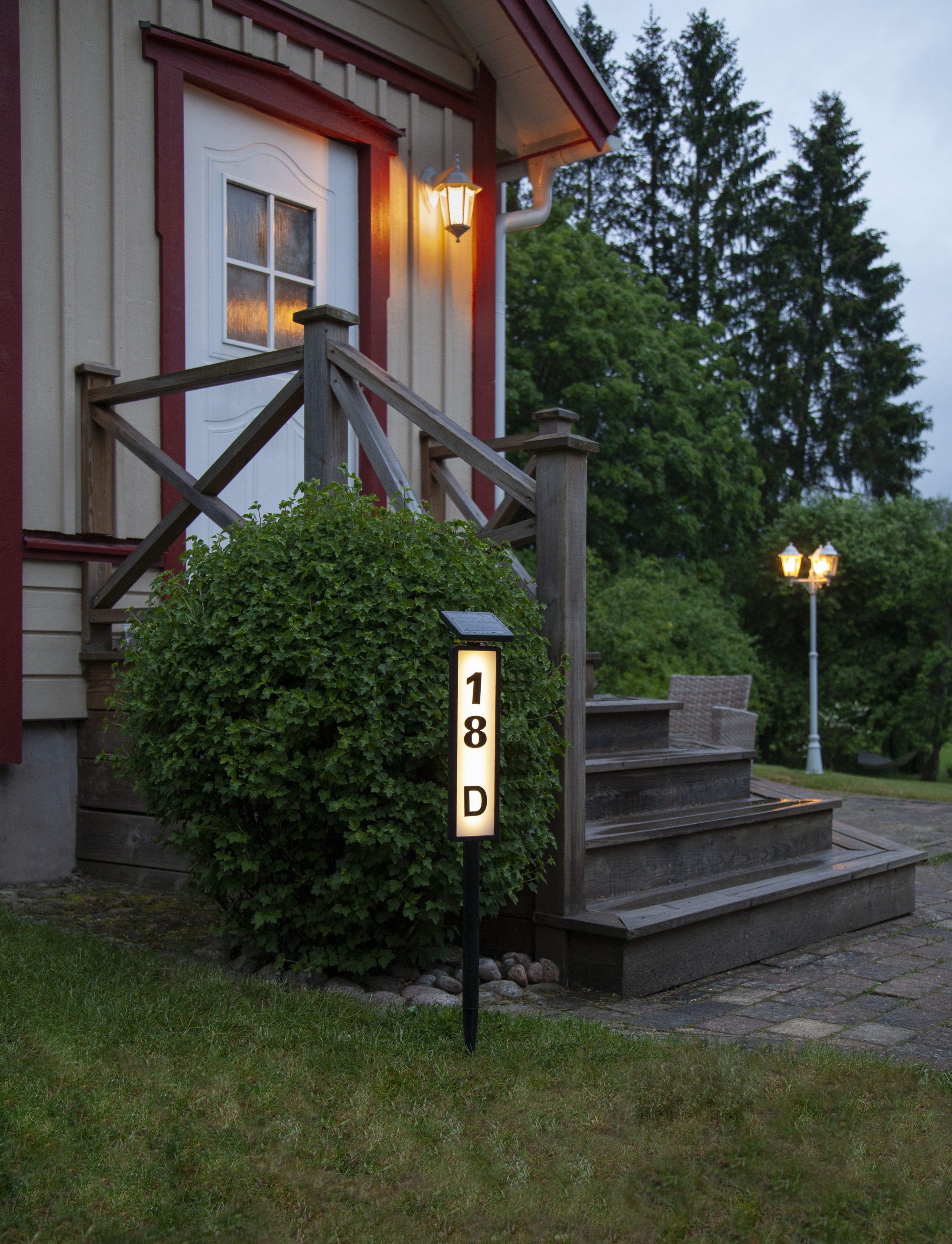 Parforce Traditional Hunting LED Solarleuchte »Solar-Wegleuchte Pathy« LED-Board 1 Stk. Warmweiß Hausnummernfunktion mit Sticker-Set, Dämmerungssensor