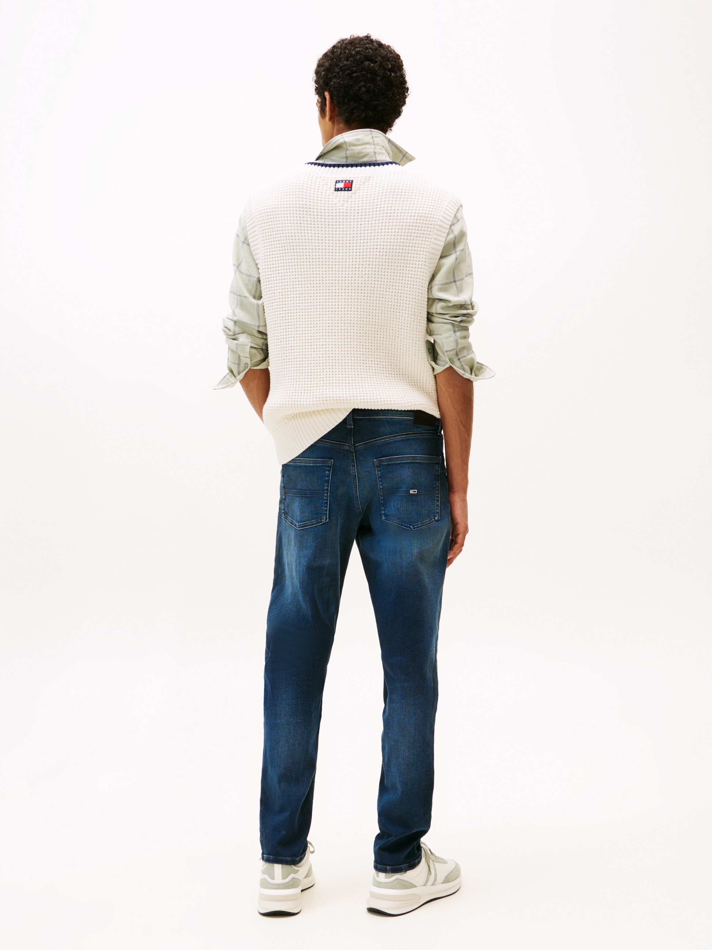 Tommy Jeans Slim-fit-Jeans »SCANTON SLIM«, mit Logoprägung