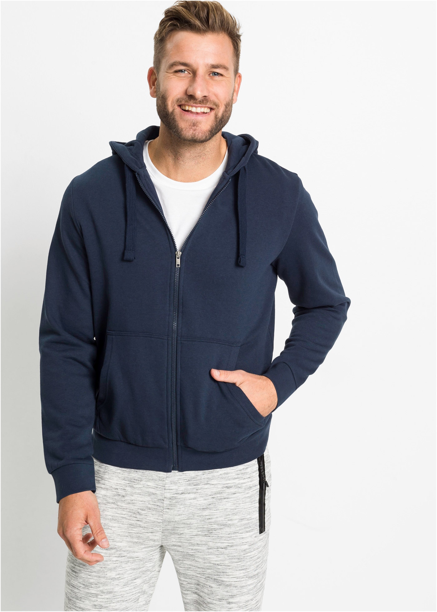 bonprix Kapuzensweatjacke »Kapuzen-Sweatjacke mit Reißverschluss« Kapuzen-Sweatjacke mit Reißverschluss