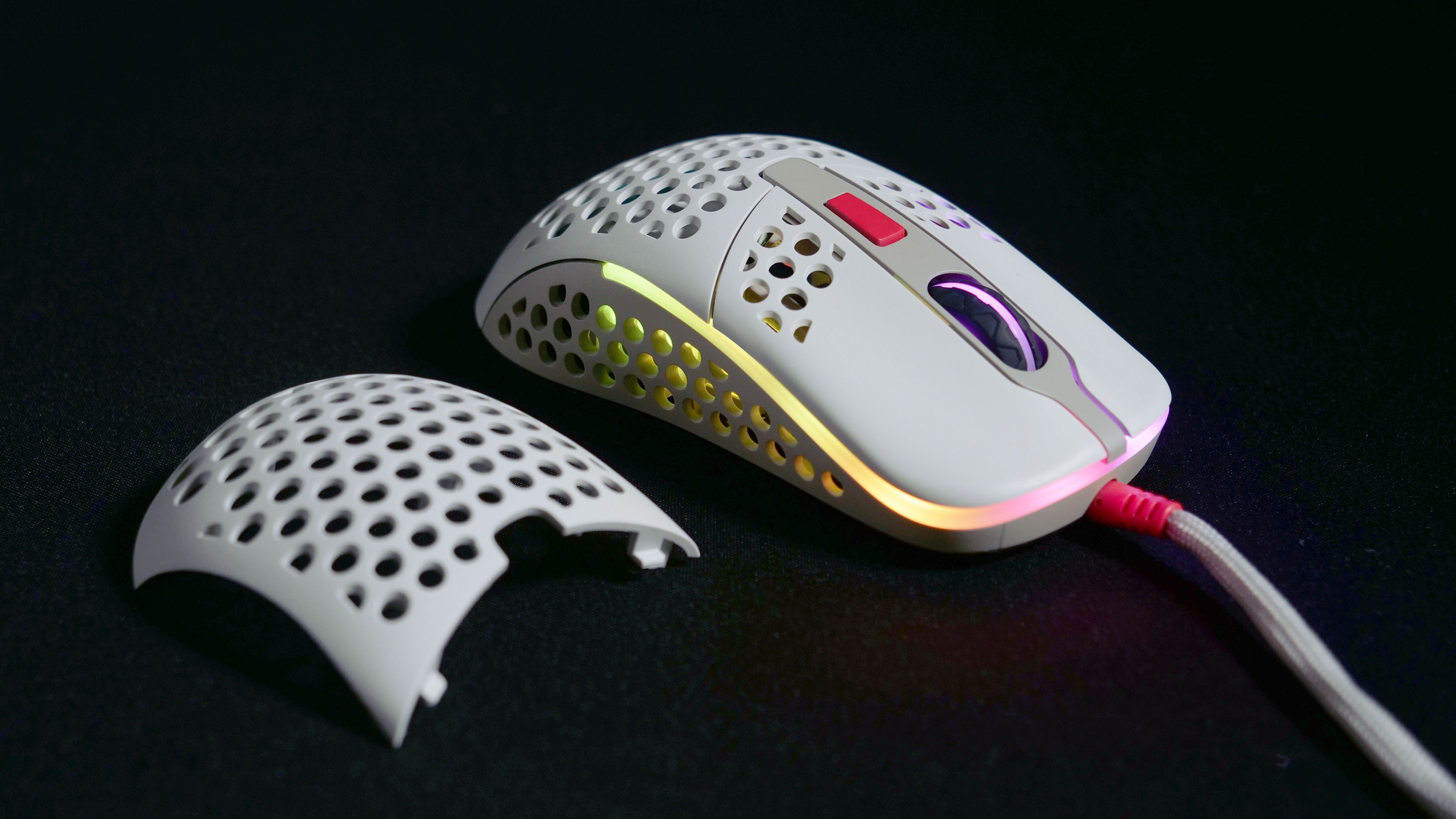 Cherry Xtrfy Gaming-Maus »M42 RGB«, kabelgebunden, ultraleichte Gaming-Maus