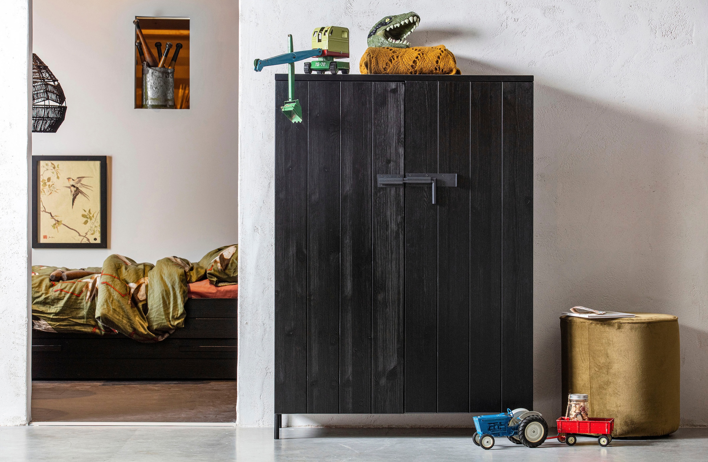 WOOOD Highboard »Bruut Midischrank, Hochkommode«, aus massive Kiefer, H 141 cm x B 100 cm