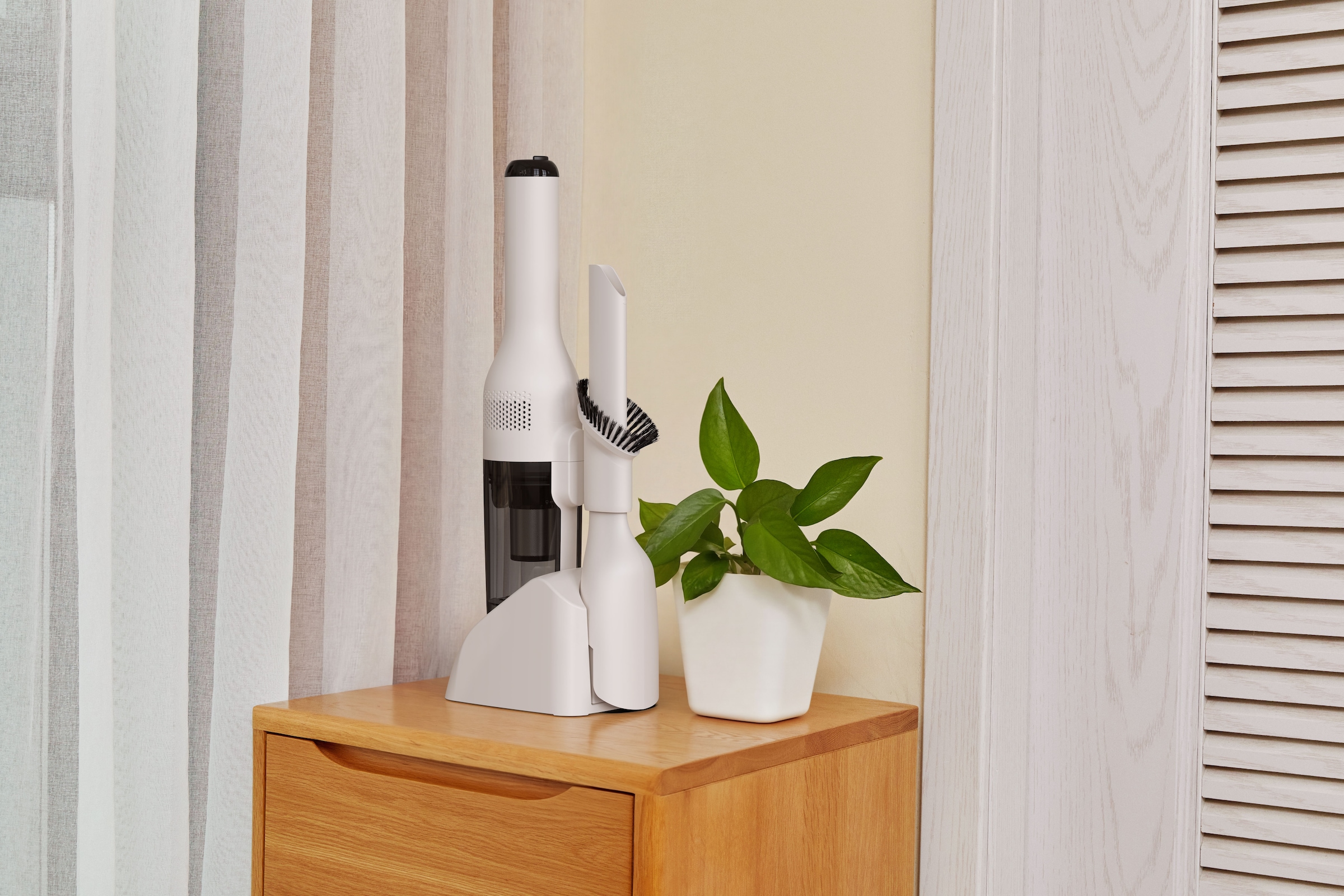 Tineco Akku-Handstaubsauger »GO Mini Plus« Praktische 2-in-1 Fugendüse und Staubpinsel