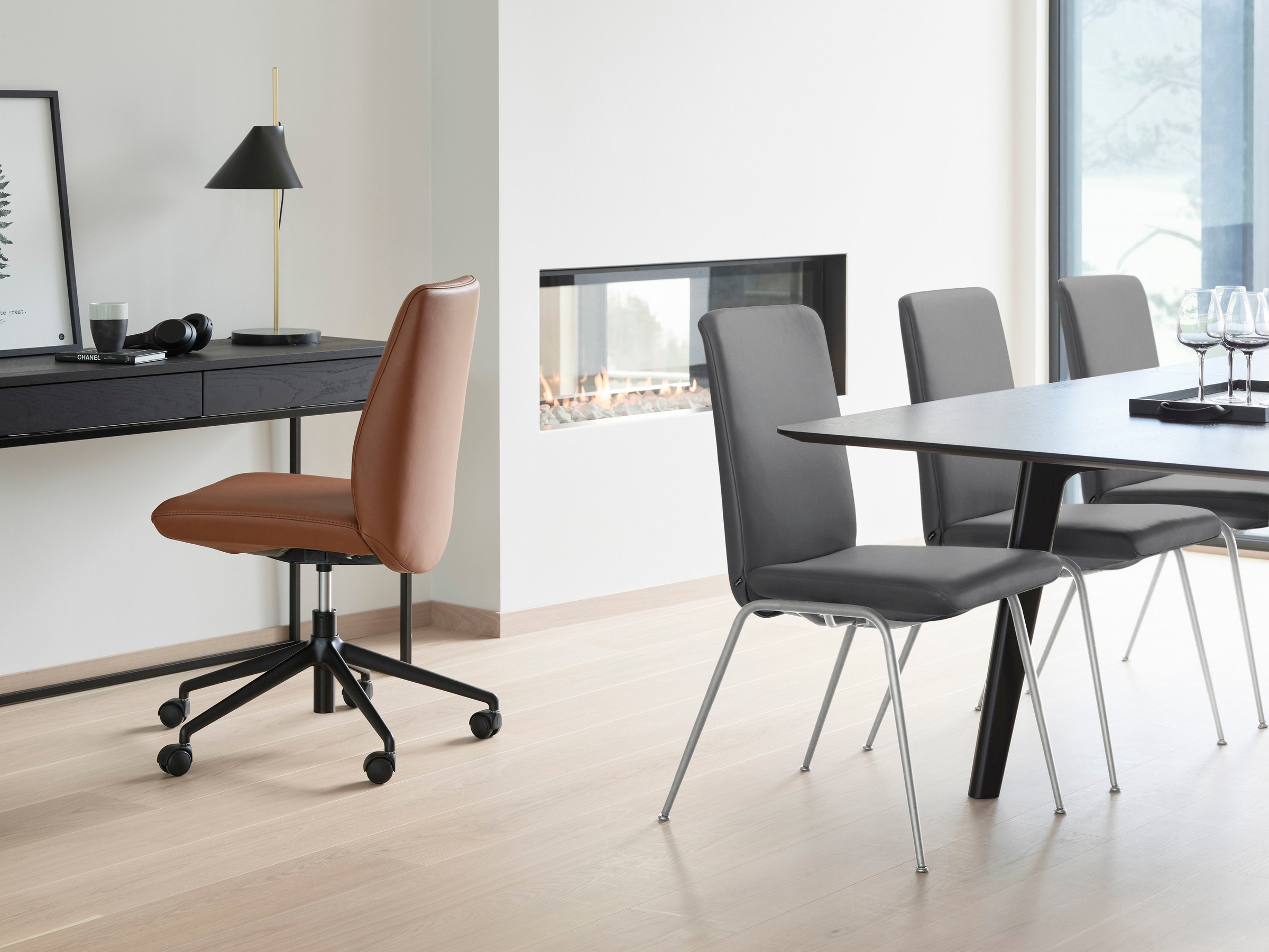 Stressless® Polsterstuhl »Laurel«, Microfaser DINAMICA, Low Back, Größe M, mit Beinen aus Stahl in Schwarz matt