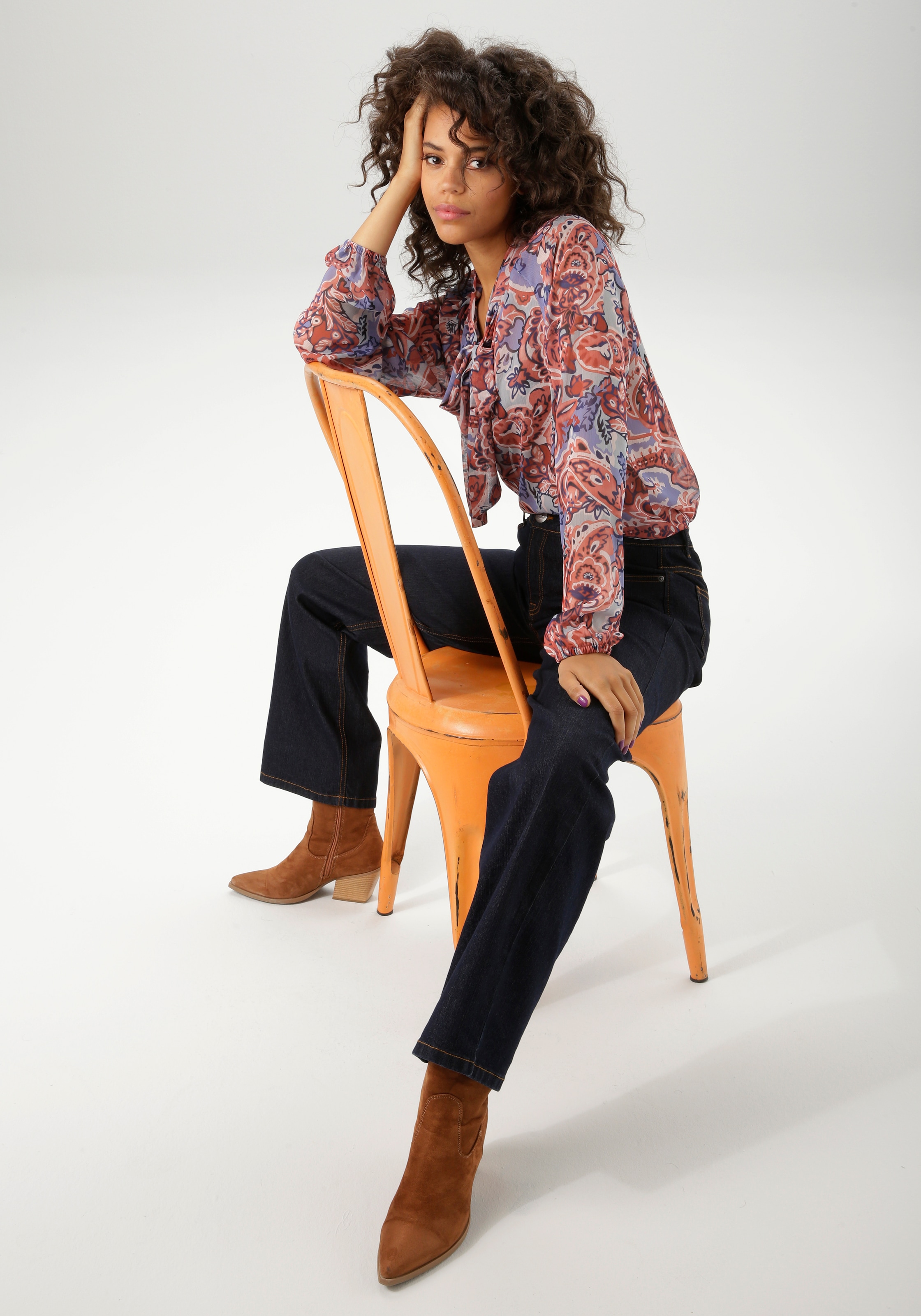Aniston CASUAL Schlupfbluse, mit extravagantem, großflächigen Paisley-Muster - NEUE KOLLEKTION