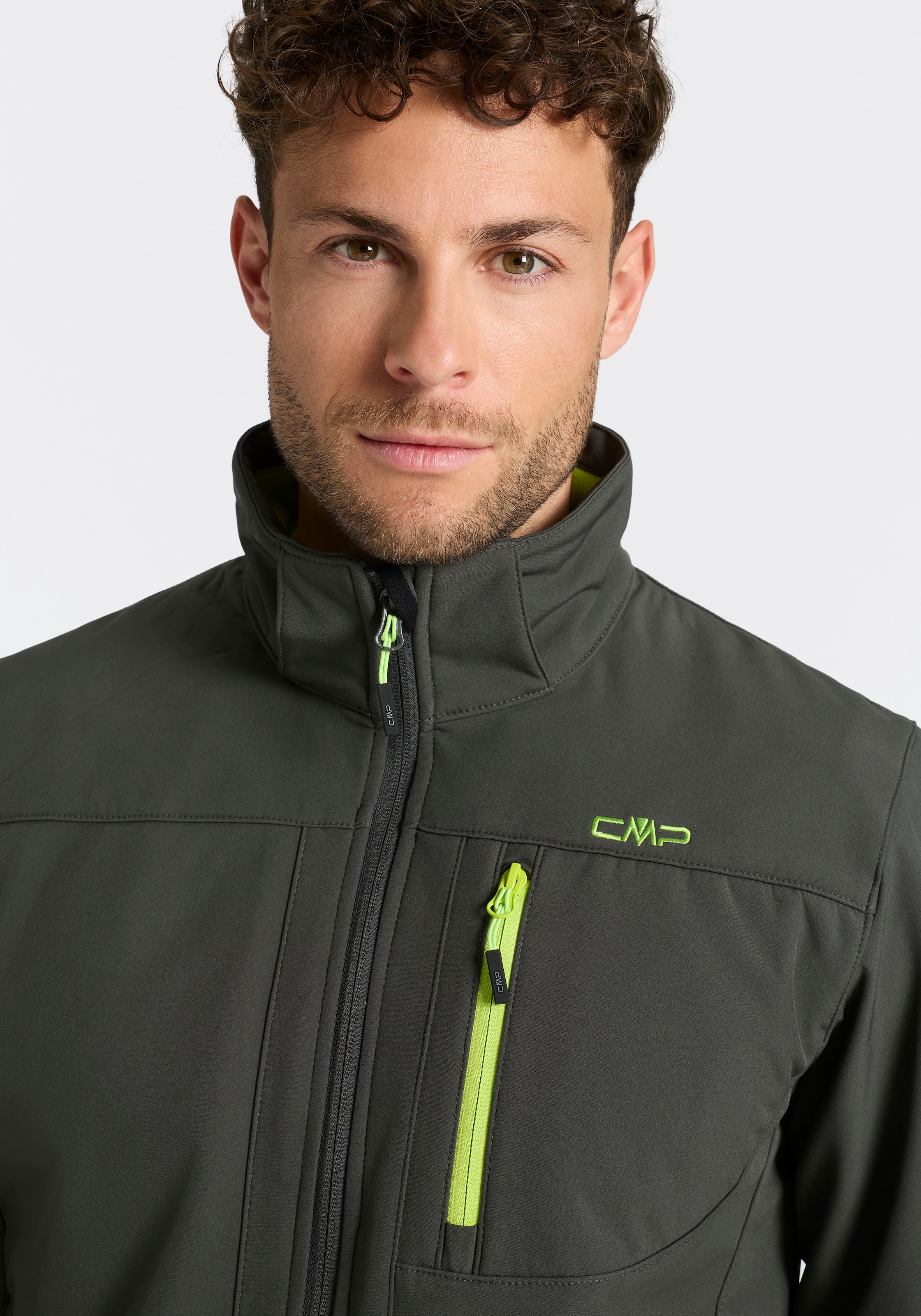 CMP Softshelljacke mit Kapuze mit hochschließendem Kragen, 3-lagig, wasserabweisend, winddicht