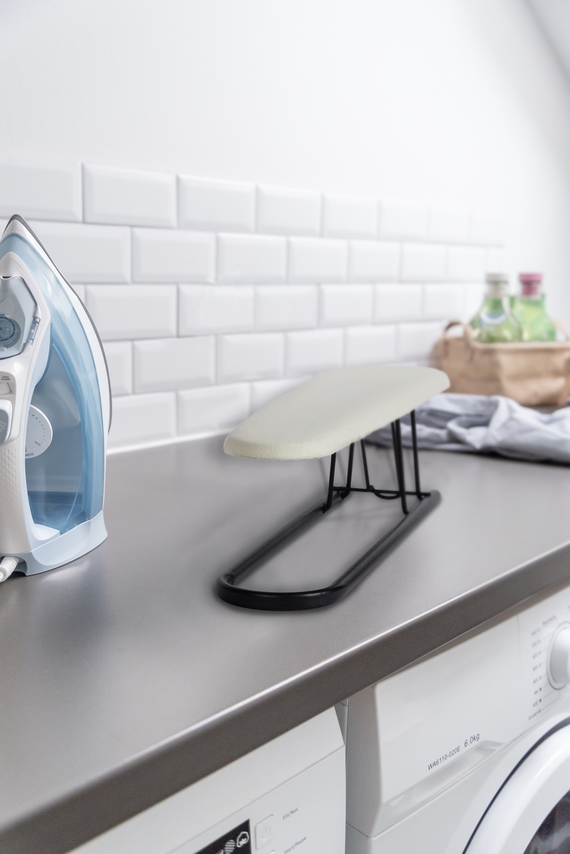 WENKO Ärmelbrett »Modell Leona« Bügelfläche 52 cmx12 cm platzsparend zusammenklappbar, Bezug aus Baumwolle