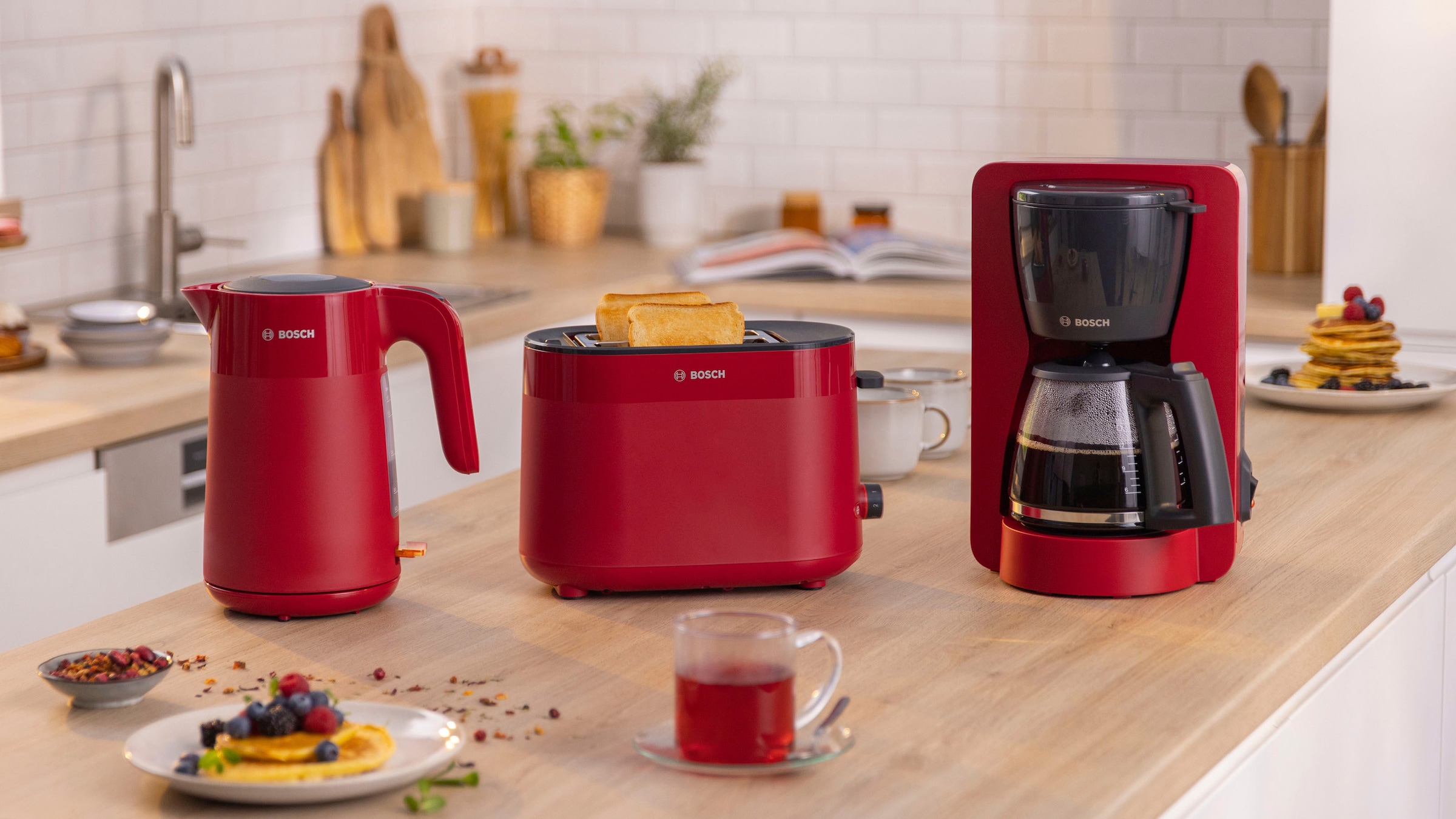 BOSCH Filterkaffeemaschine »MyMoment TKA2M114«, 1,25 l Kaffeekanne, Papierfilter, 1x4, für 10-15 Tassen, Glaskanne, 40min Warmhaltefunktion, 1200 W