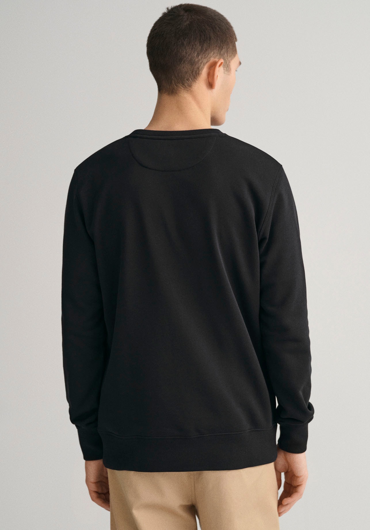 Gant Sweatshirt »REG SHIELD C-NECK SWEAT«, mit Logostickerei auf der Brust  kaufen | 