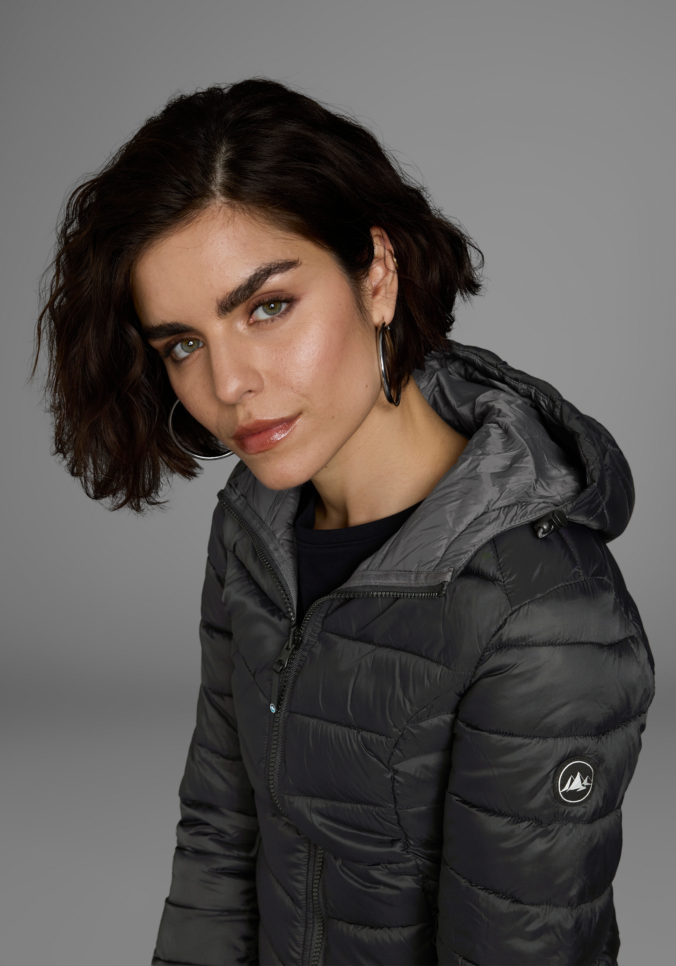 Polarino Steppjacke mit Kapuze Übergangsjacke für kühle Tage,  aus leichtem Webmaterial