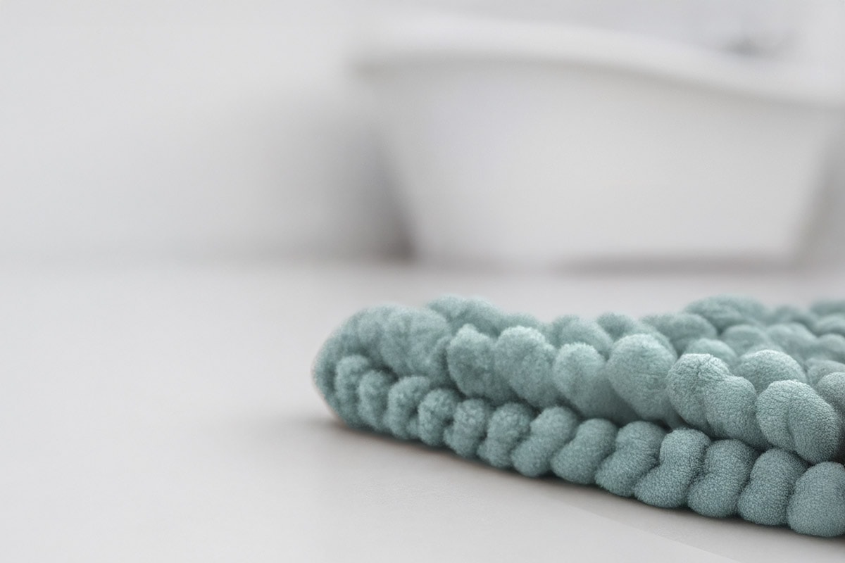 Linea Due Badematte »Punto Uno, Badvorleger, Badezimmer Teppich,« Höhe 18 mm rutschhemmend beschichtet fußbodenheizungsgeeignet | schnell trocknend moderner Badvorleger mit Knötchen-Struktur