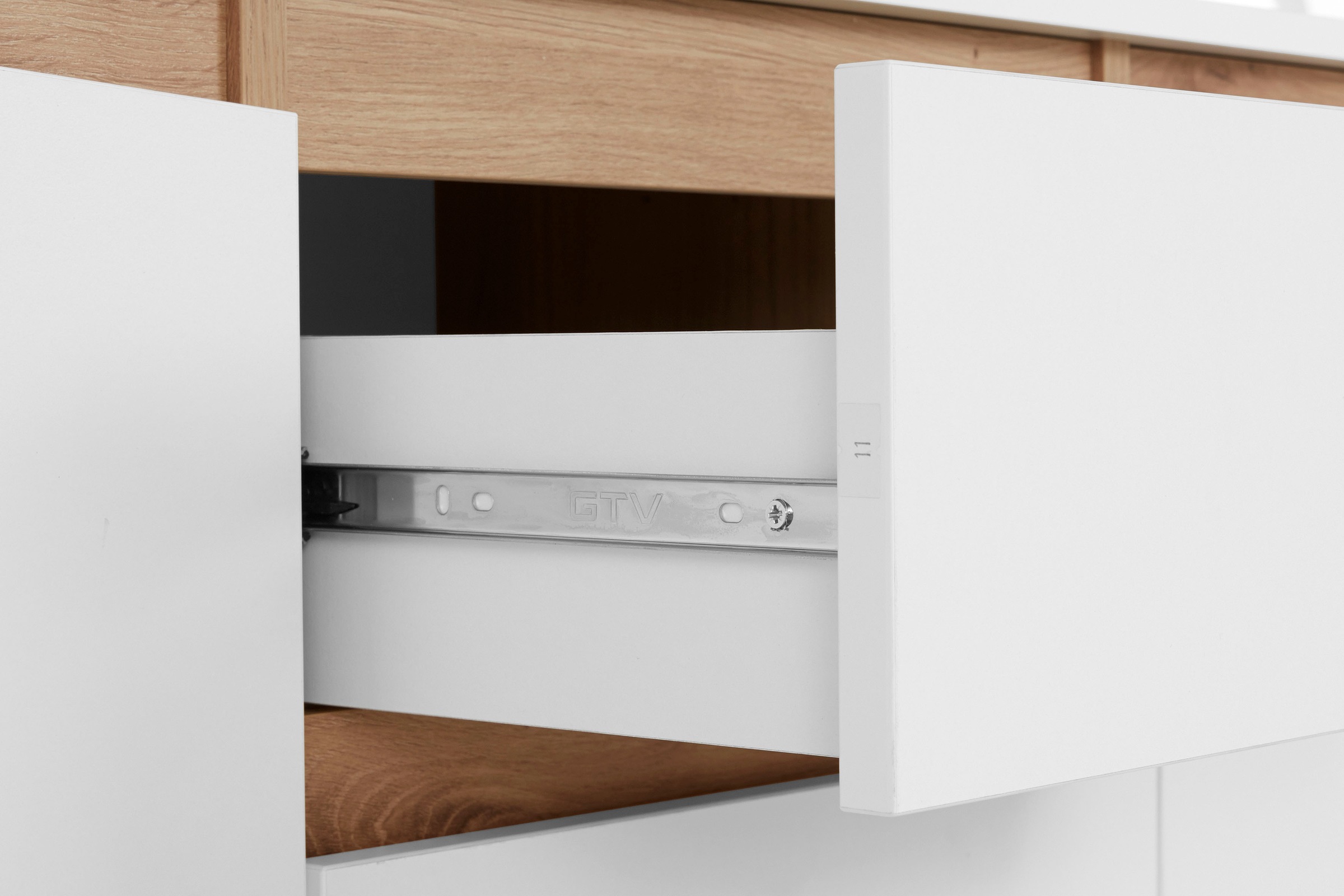Homexperts Sideboard »Vicky«, Breite 160 cm oder 180 cm, in matt weiß