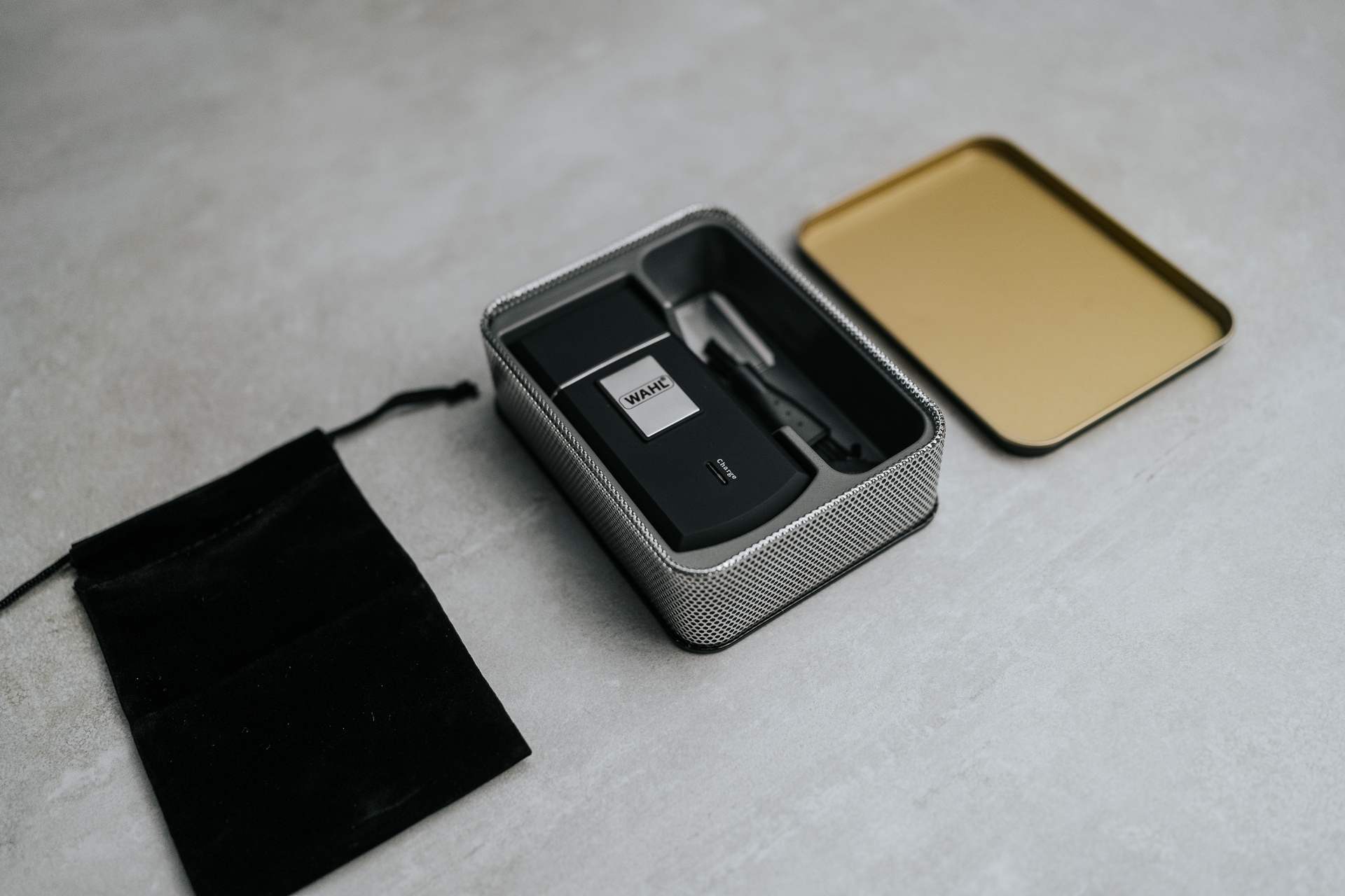 Wahl Elektrorasierer »Travel Shaver« 8 Stk. Aufsätze Kompaktes Design, LED-Ladenanzeige