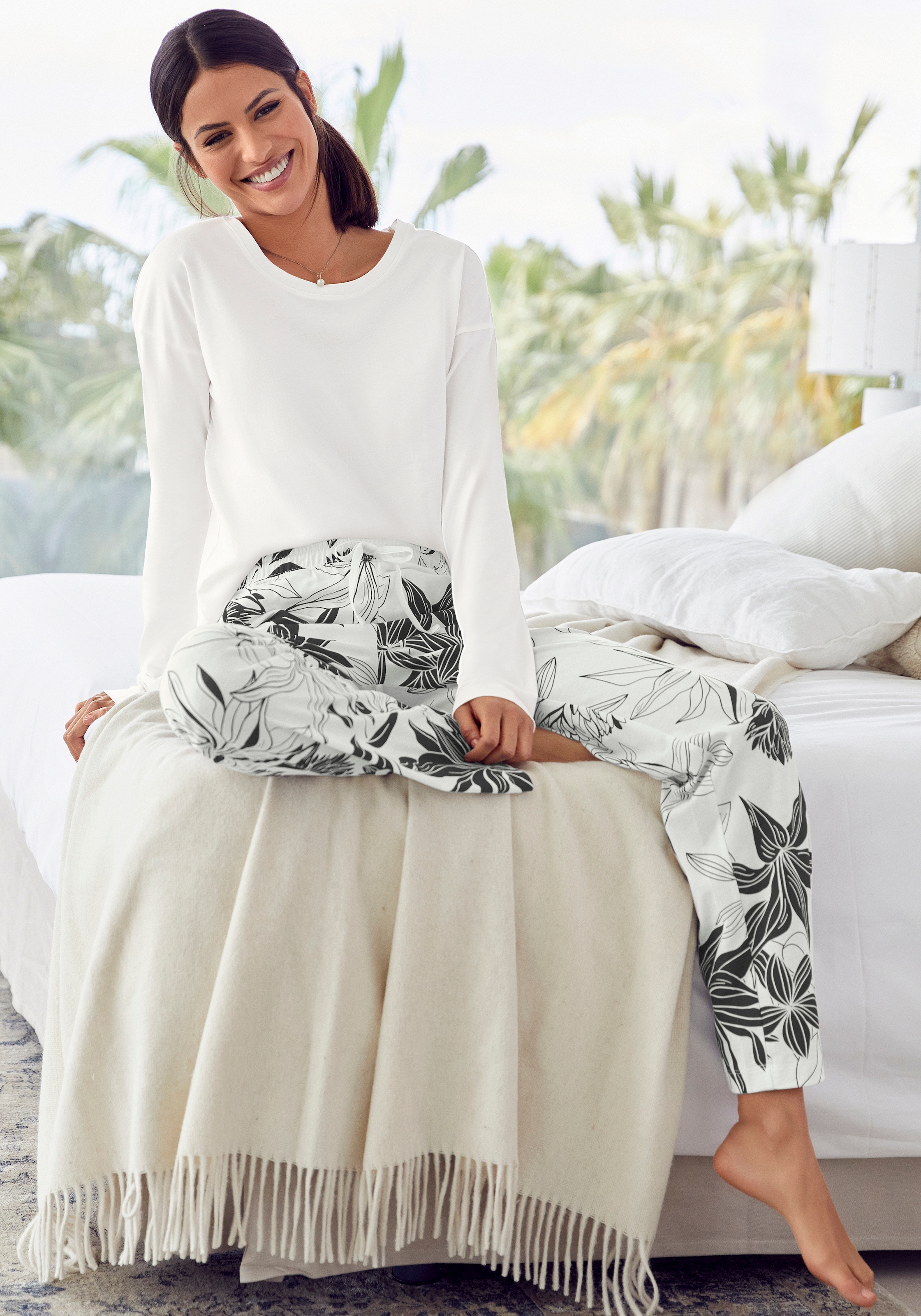 LASCANA Pyjamaoberteil, mit im überschnittenen Online-Shop kaufen Schultern