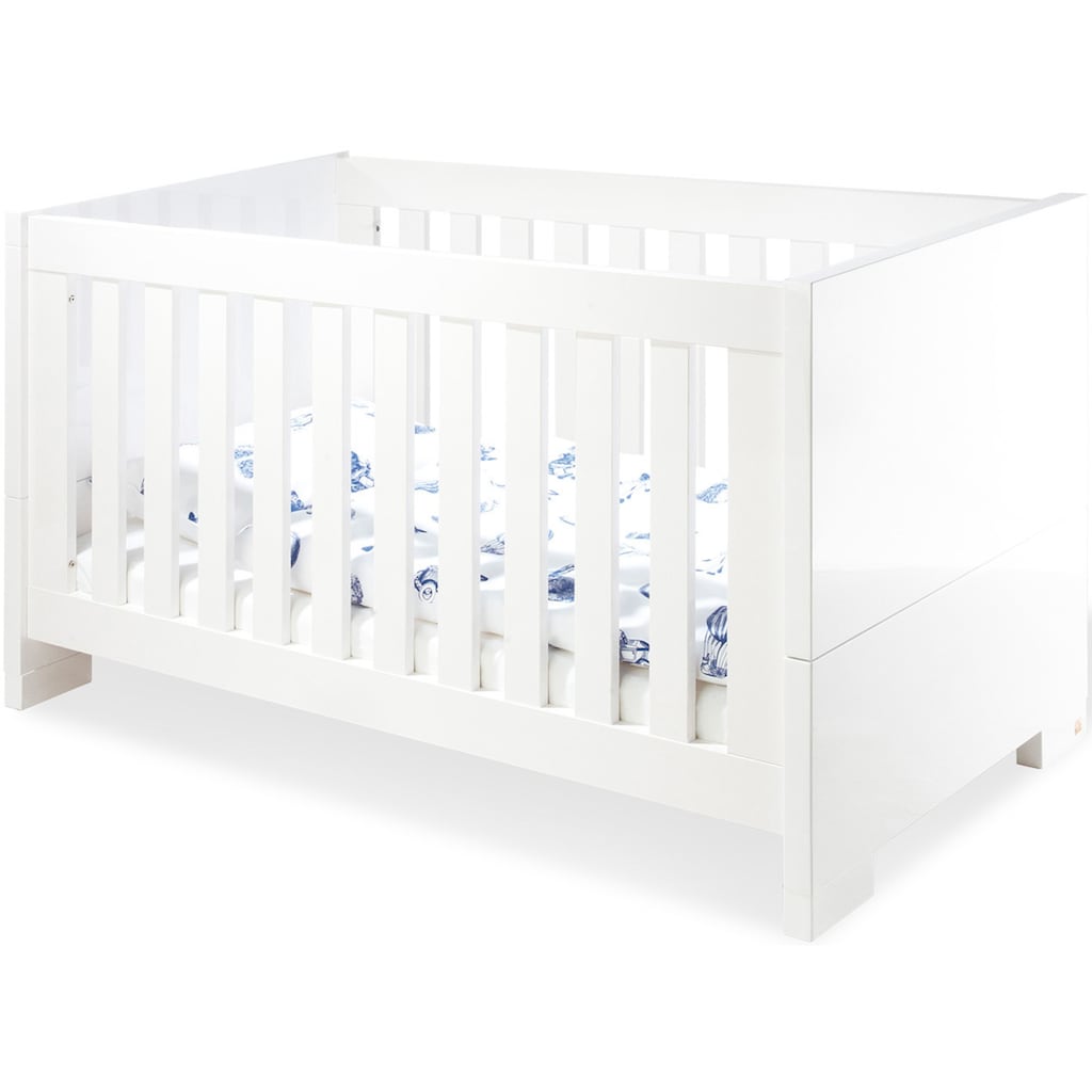 Pinolino® Babyzimmer-Komplettset »Sky«, (Set, 3 St.), breit; bestehend aus Kinderbett, Wickelkommode und 2-trg. Schrank