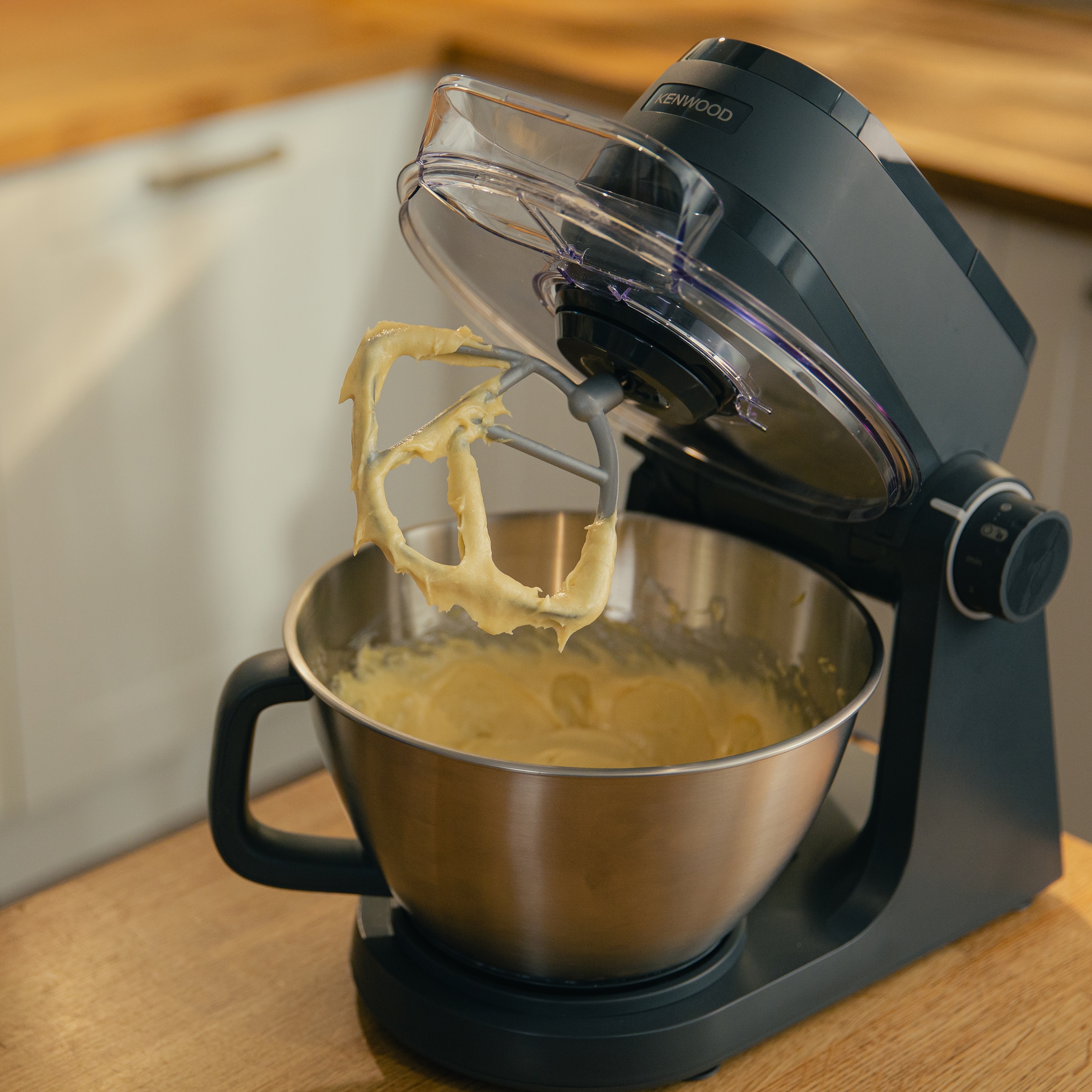 Kenwood Küchenmaschine »Multi Tasker KHC30.070GY« Inkl. 4,3L Schüssel, 3 Aufsätze, Spritzschutz, Zitruspresse