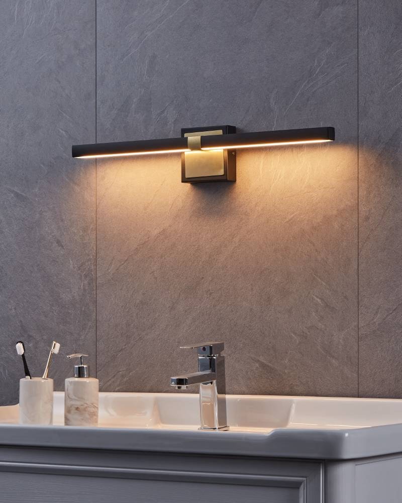 EGLO Wandleuchte »PEGUERA«, 1 flammig, Leuchtmittel LED-Modul | LED fest integriert, Spiegelleuchte, Spiegellampe, Metall, Schwarz und Messing, IP44, 60 cm