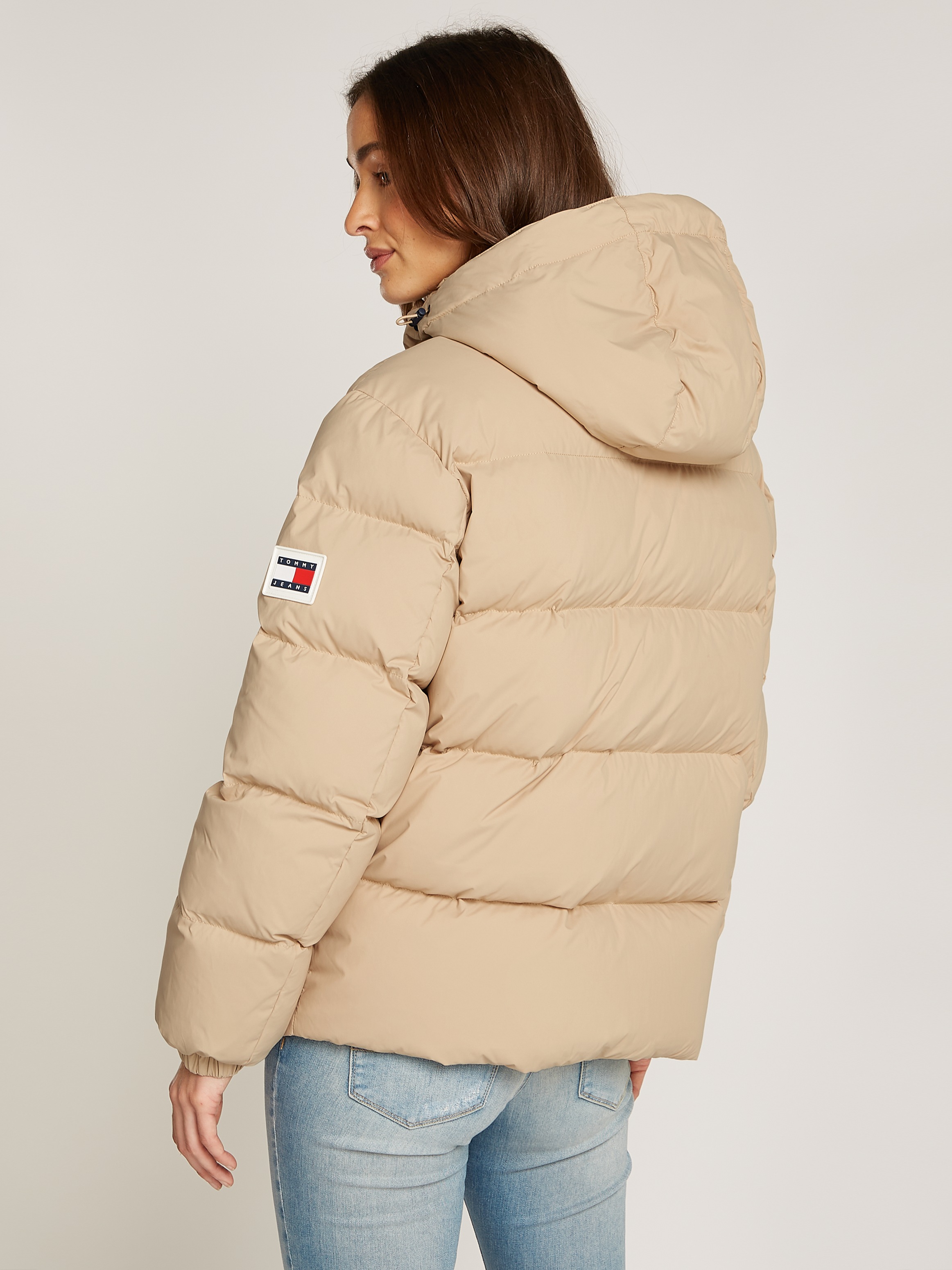 Tommy Jeans Steppjacke »TJM ESSENTIAL DOWN JACKET EXT«, mit Kapuze, Daunenjacke, Übergangsjacke Winterjacke Outdoorjacke Gefüttert