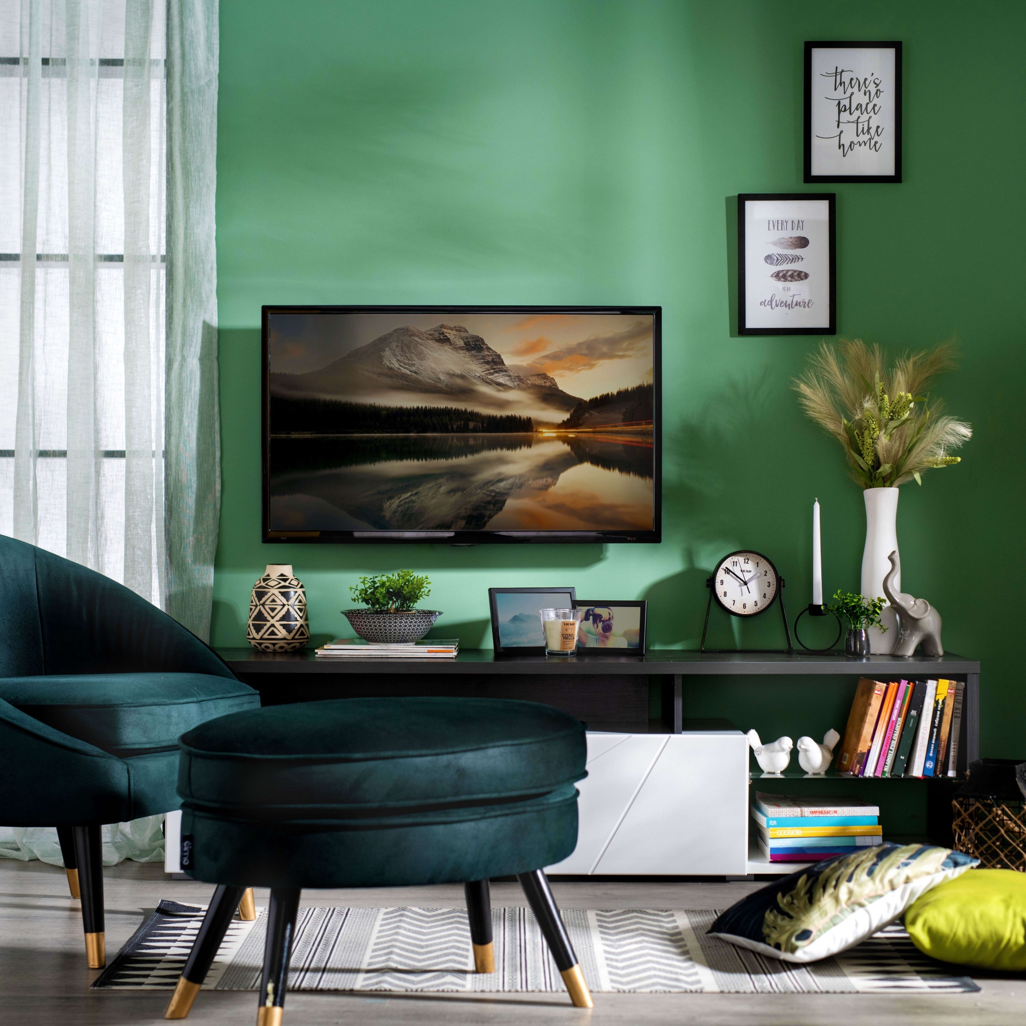INOSIGN Lowboard »Arctic TV-Board«, TV-Kommode,Br. 170 cm, mit und ohne LED-Beleuchtung,Front mit Fräsung
