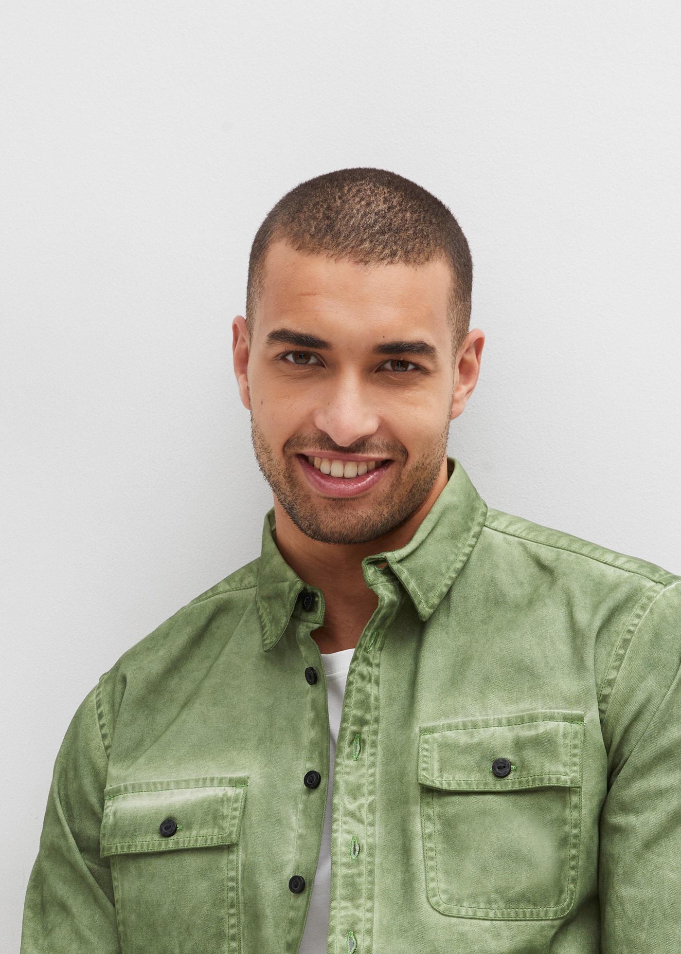 bonprix Langarmhemd mit Brusttaschen in leichter used Optik