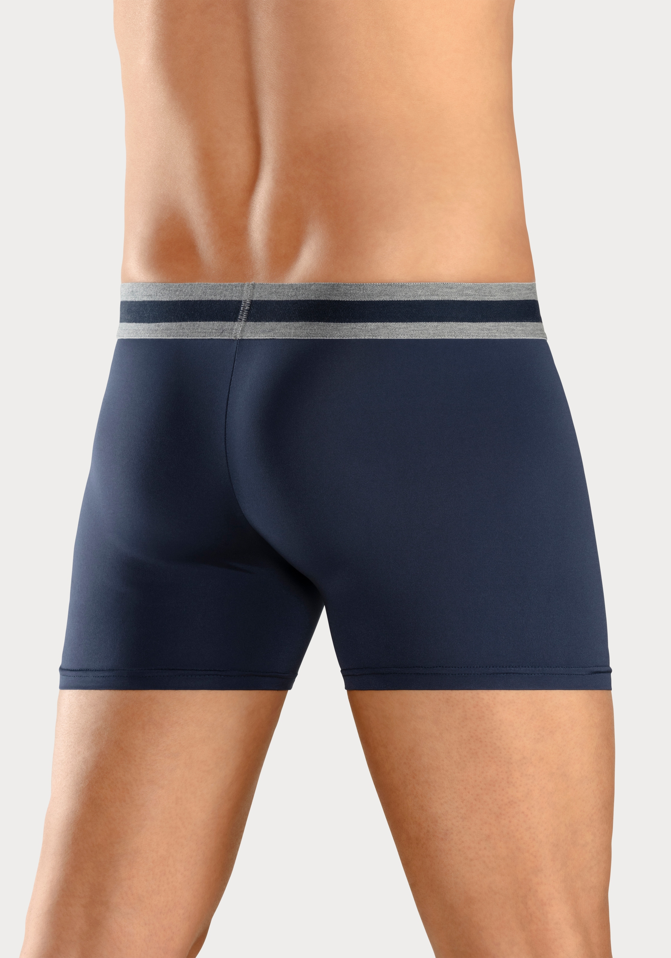 Bench. Boxer »Boxershorts für Herren«, (Packung, 4 St.), mit Overlock-Nähten vorn
