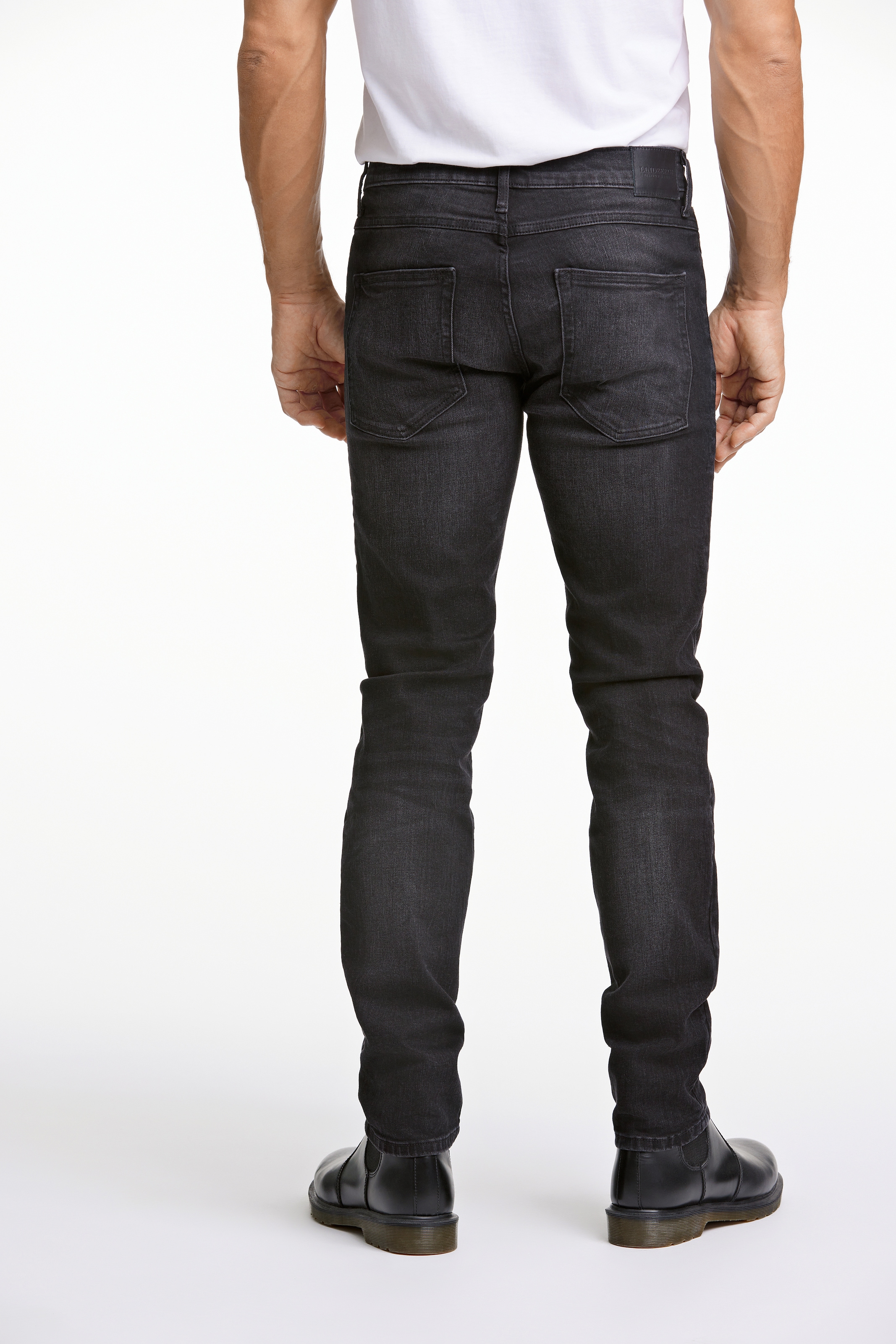 LINDBERGH 5-Pocket-Jeans, mit dunkler Waschung und Stretch