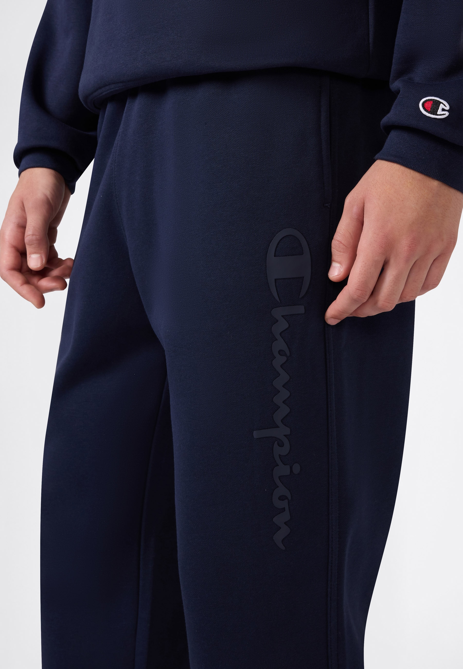 Champion Jogginghose »SPORTWEAR OPEN HEM PANTS Standard Fit«  mit geradem Standard Fit, aus Baumwolle und Polyester