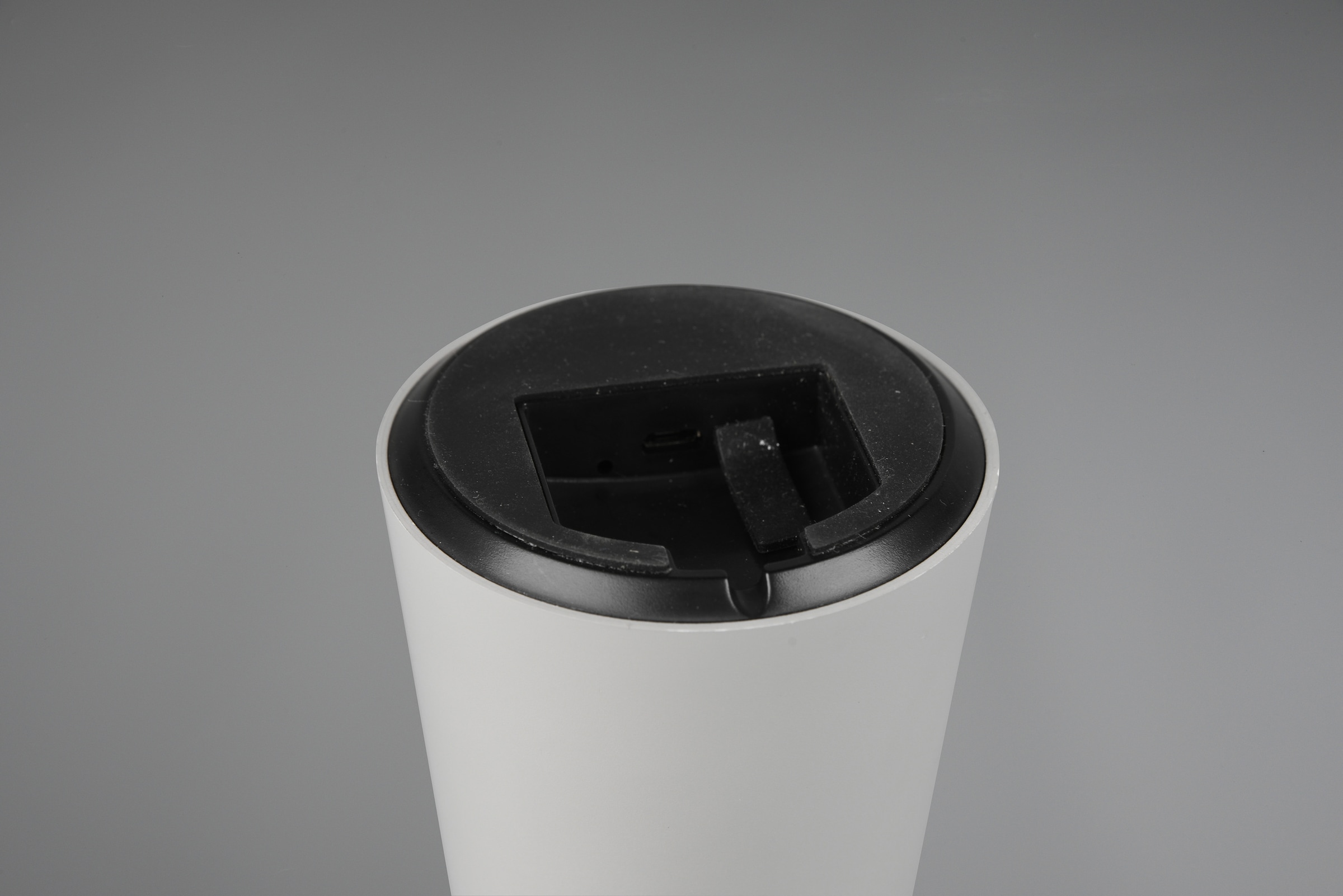 REALITY Leuchten LED Außen-Tischleuchte »Lennon«, Schutzart IP44, LED fest integriert, 4-fach Touchdimmer, Ladefunktion per USB-C