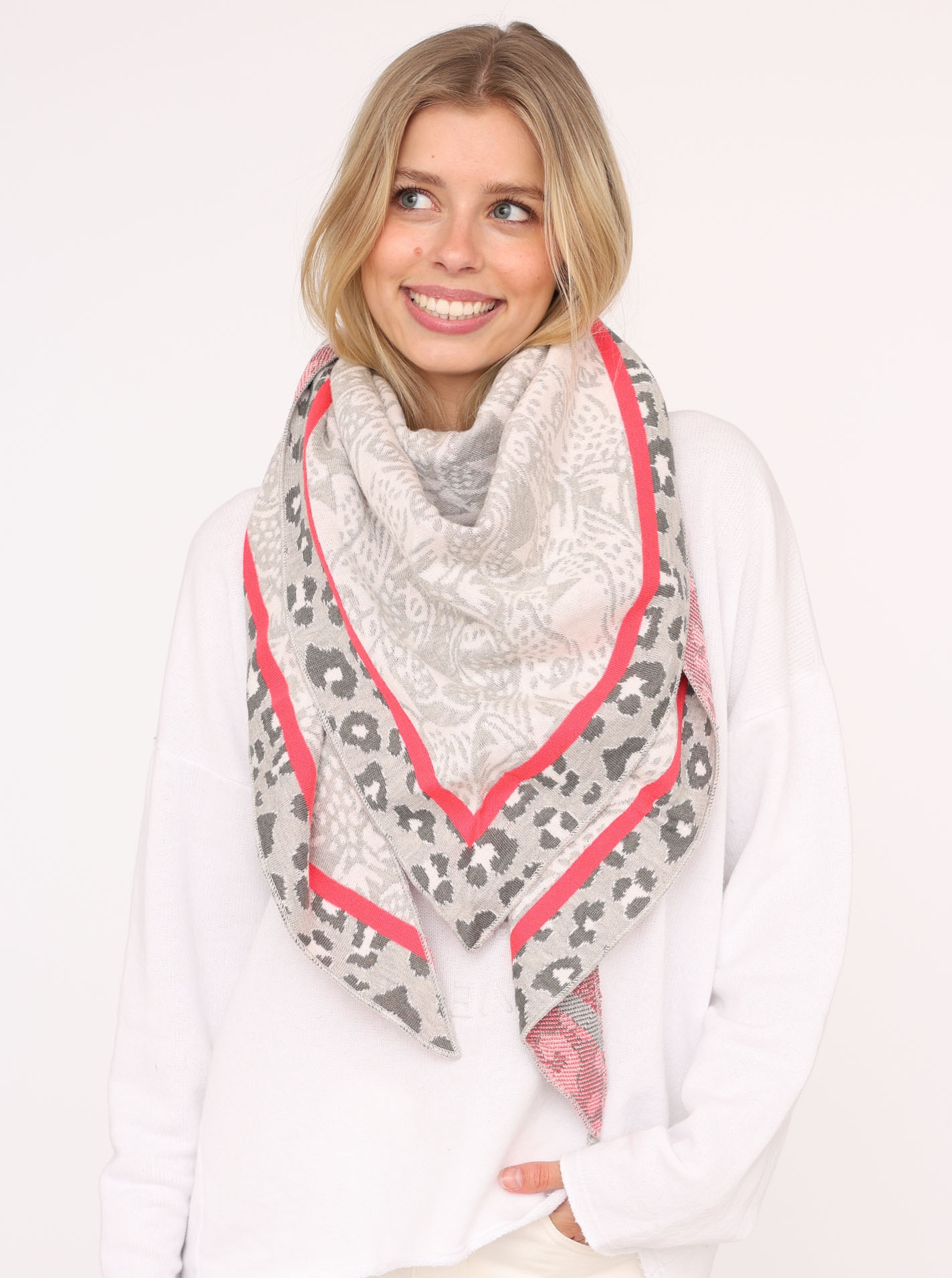 ZWILLINGSHERZ Modetuch »Dreieckstuch BW "Angry Leo"« mit Leo-Kopf und auffälligem Leo Muster Grau Koralle