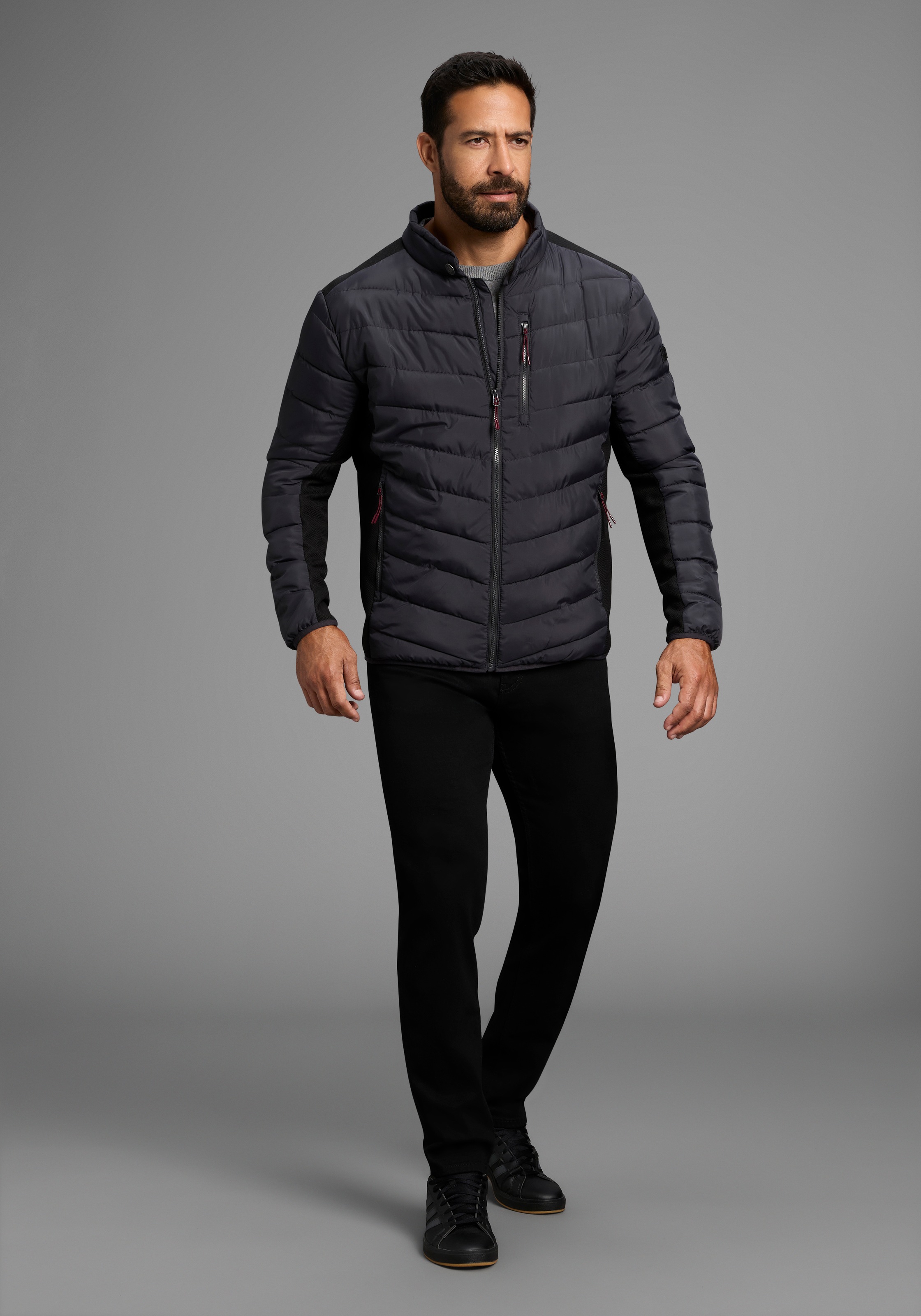 Man's World Steppjacke ohne Kapuze mit Reißverschlusstaschen,  mit Brusttasche,  mit Innentaschen