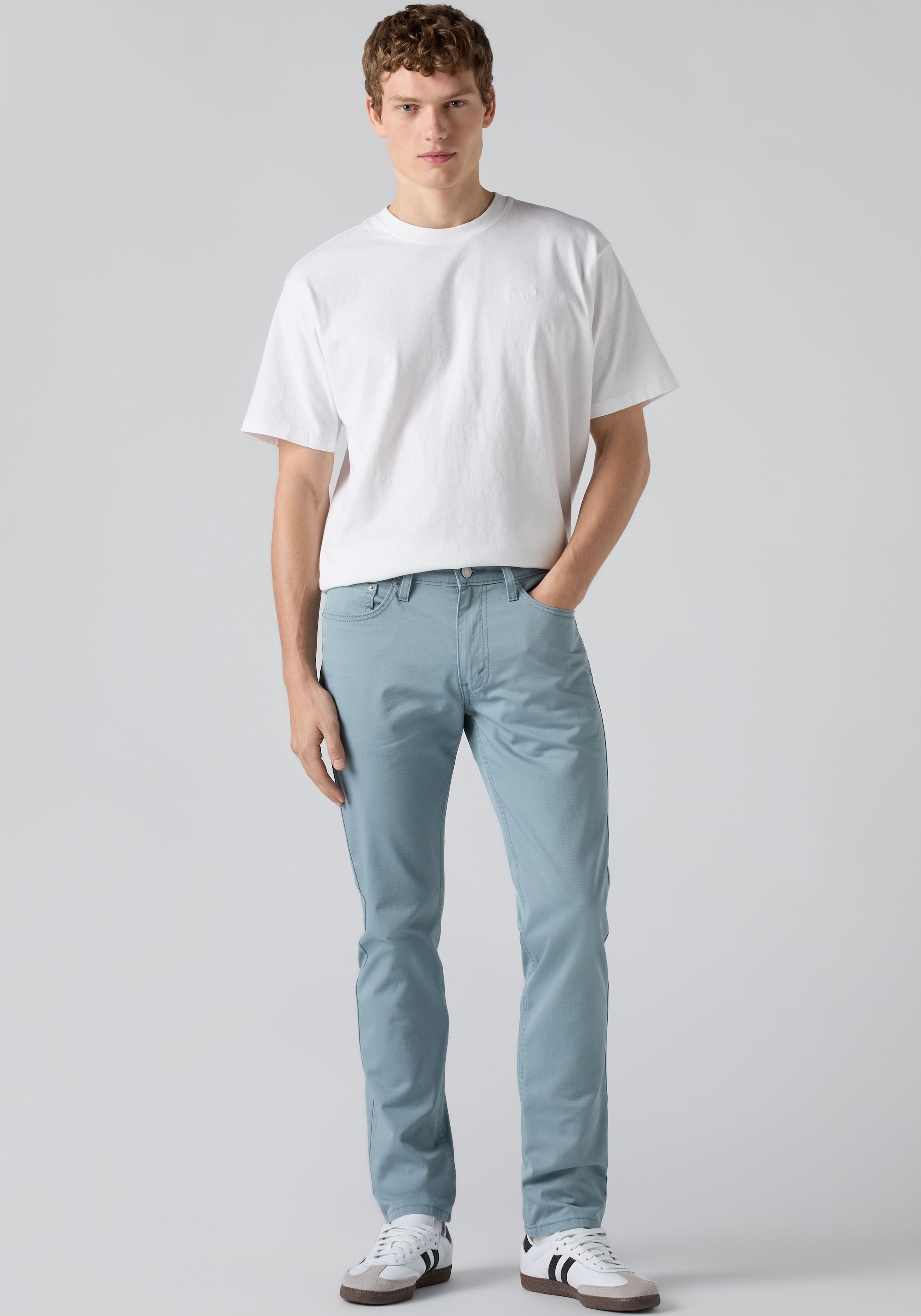 Levi's® Slim-fit-Jeans »511 SLIM« mit großem Logo-Badge