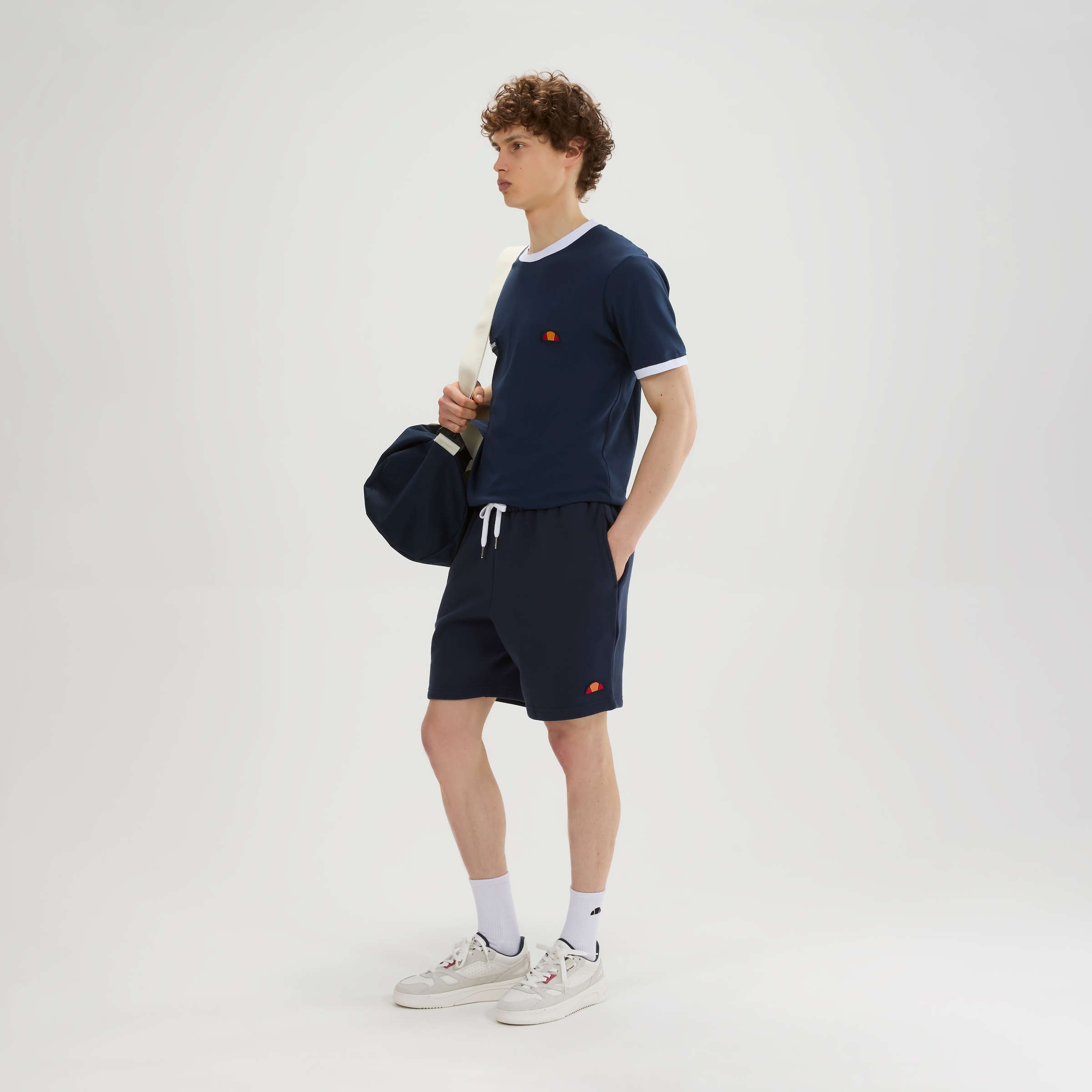 Ellesse Sweatshorts »ISLINGTON SHORT«  aus Baumwolle und Polyester, bequeme Passform