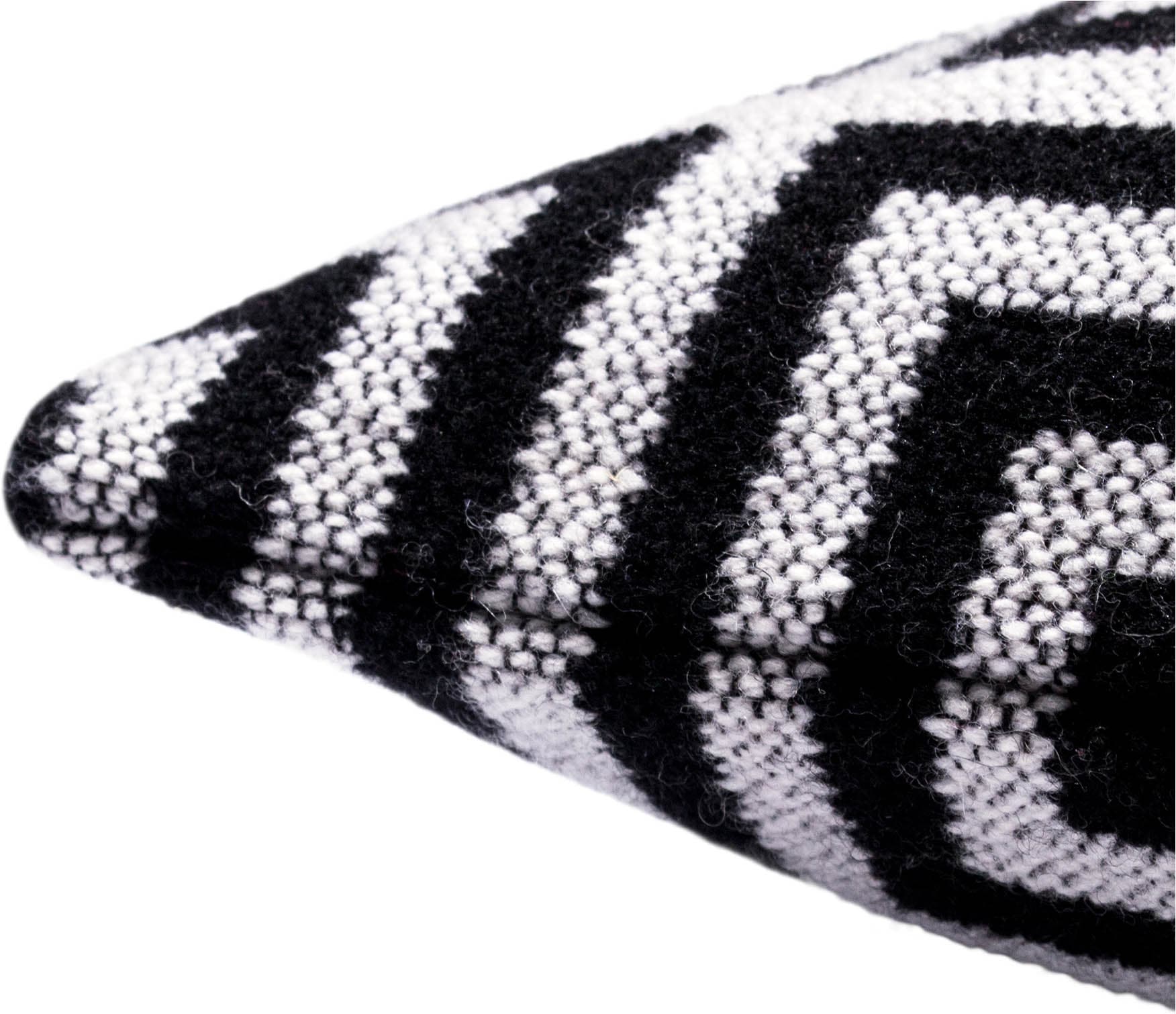 ZOEPPRITZ1828 Dekokissen »Legacy« Kissenhülle aus Cashmere-Wollmischung mit Määnder Design