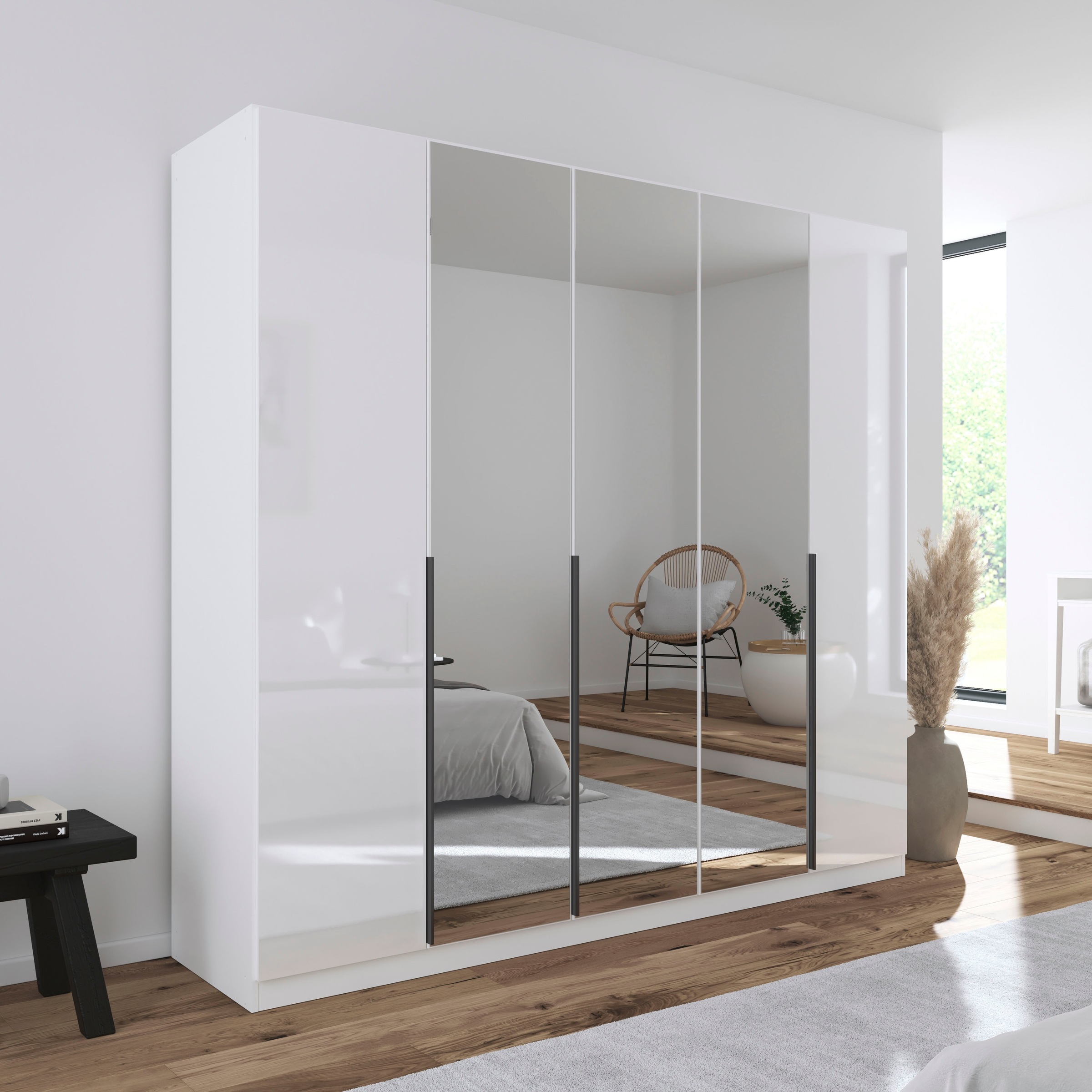 rauch Drehtürenschrank »Kleiderschrank Schrank Garderobe AGORDO mit Dekor- oder Hochglanzfront«, (in zwei Griff-Farben), durchdachte Innenausstattung, in 6 Breiten und 2 Höhen MADE IN GERMANY