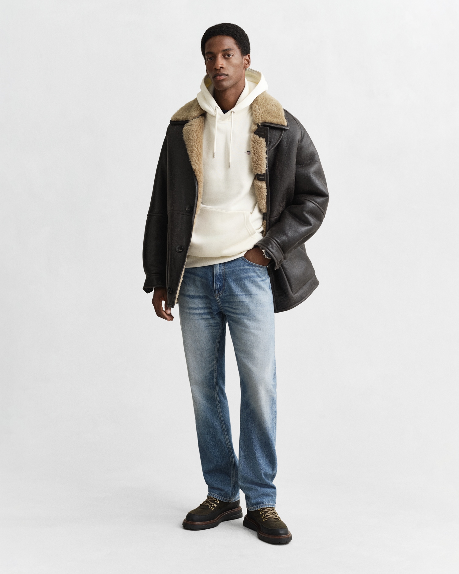 Gant Hoodie »REG SHIELD HOODIE«, mit Logostickerei auf der Brust
