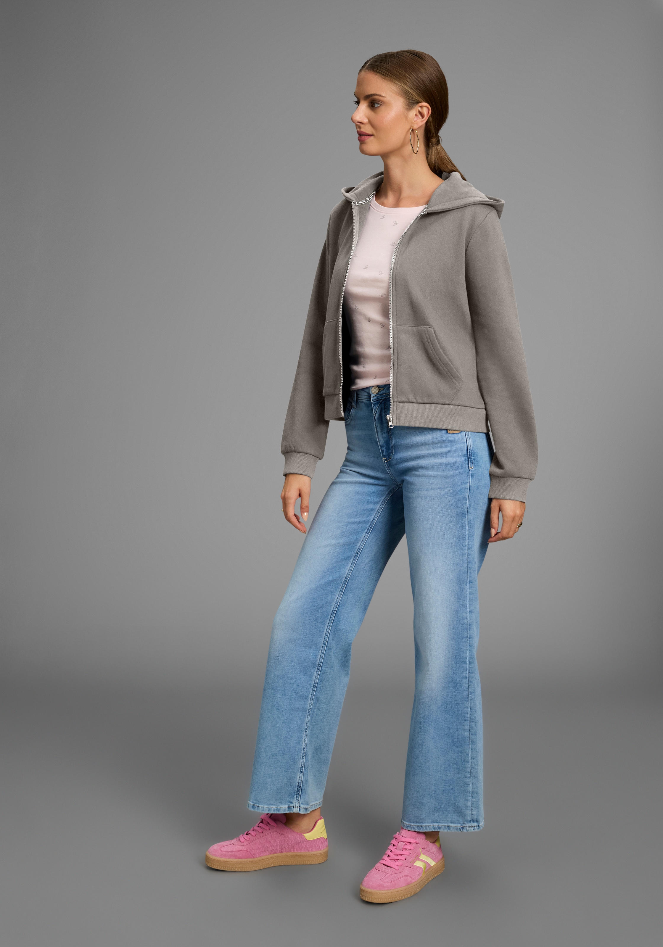 DELMAO Kapuzensweatjacke, mit Reißverschluss, Kapuze & Kängurutasche