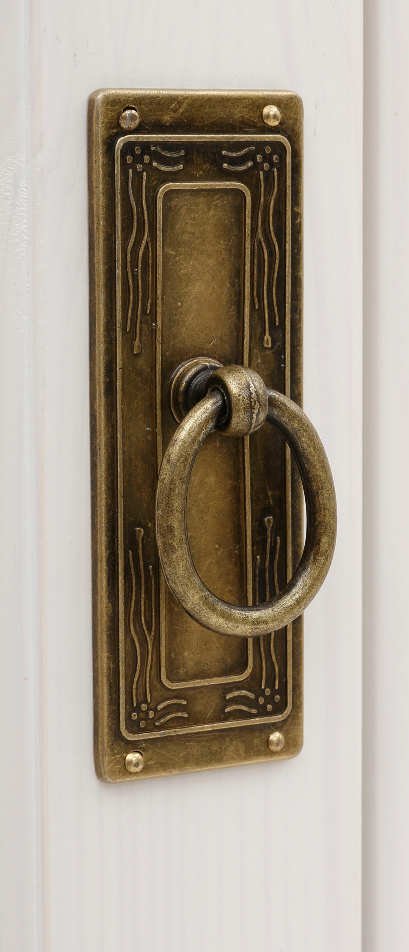 Home affaire Drehtürenschrank »"Aimo", 3 türig, Landhausstil, Kassetten«, (B/H/T ca. 152/191/59 cm), aus Massivholz; FSC®-Holz, Messinggriffe, Schubladen, stabile Qualität