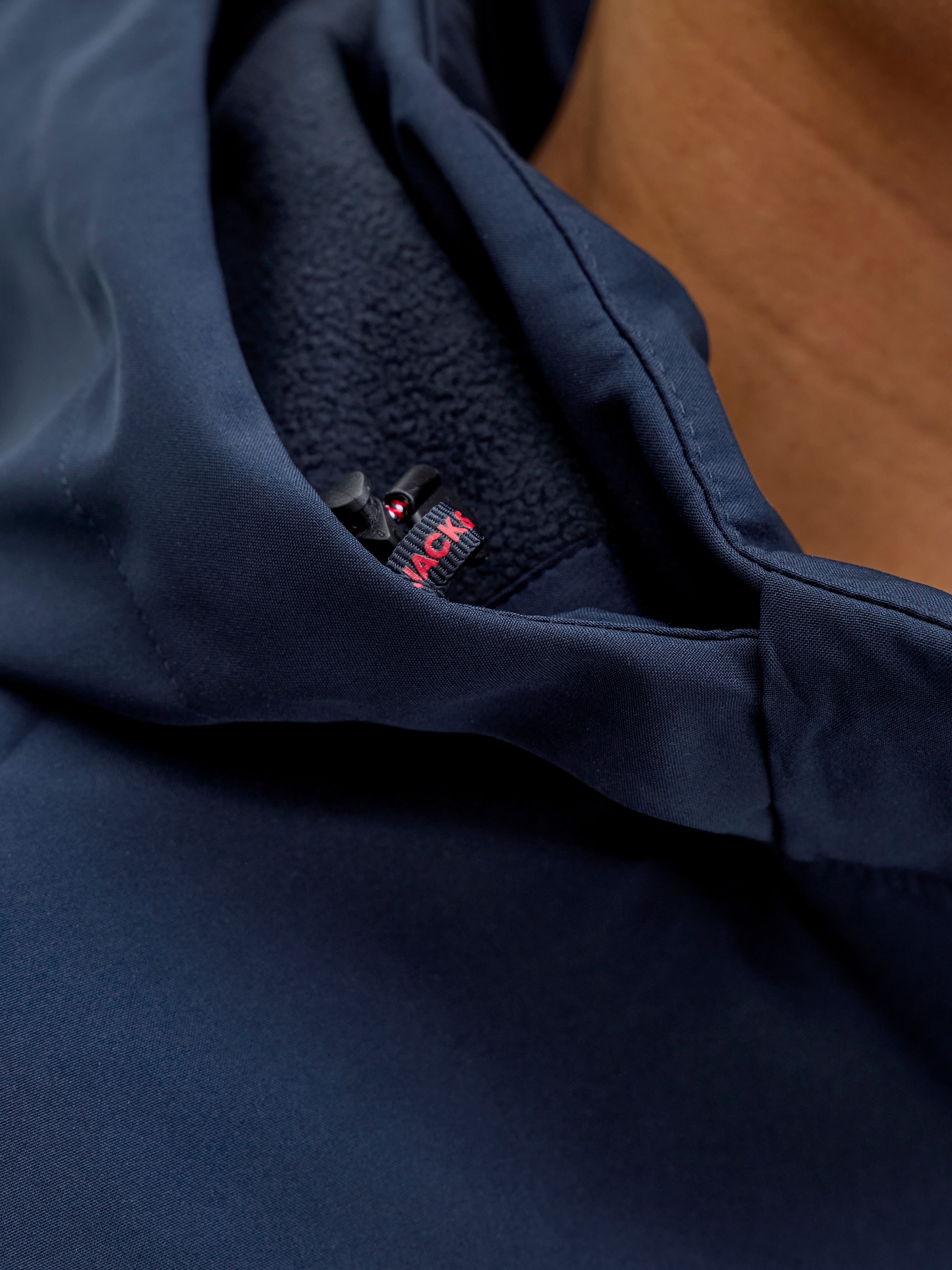 Jack & Jones Softshelljacke »JJNORTH SOFTSHELL JACKET« mit Kapuze