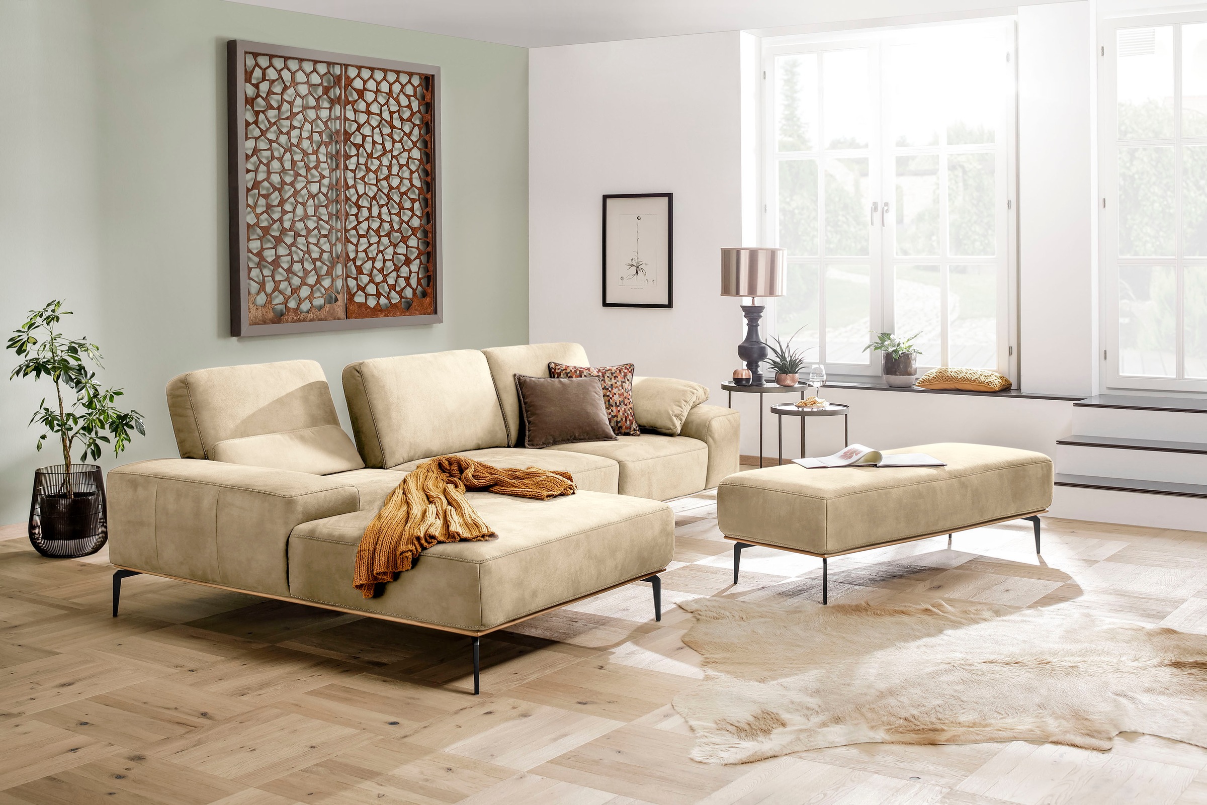 W.SCHILLIG Ecksofa »run, Designsofa mit tollem Sitzkomfort, bequem, L-Form«, mit Holzsockel, Füße in Schwarz pulverbeschichtet, Breite 319 cm