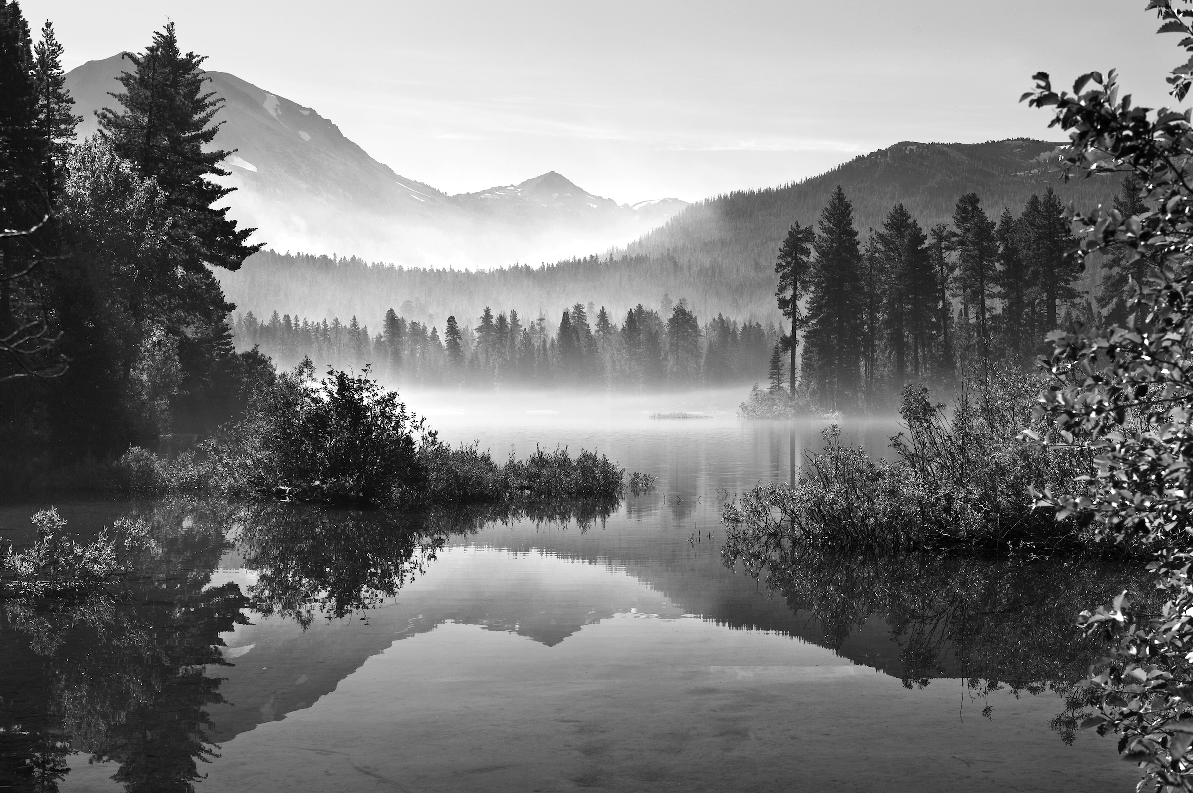 Papermoon Fototapete »Landschaft Schwarz & Weiß« günstig online kaufen