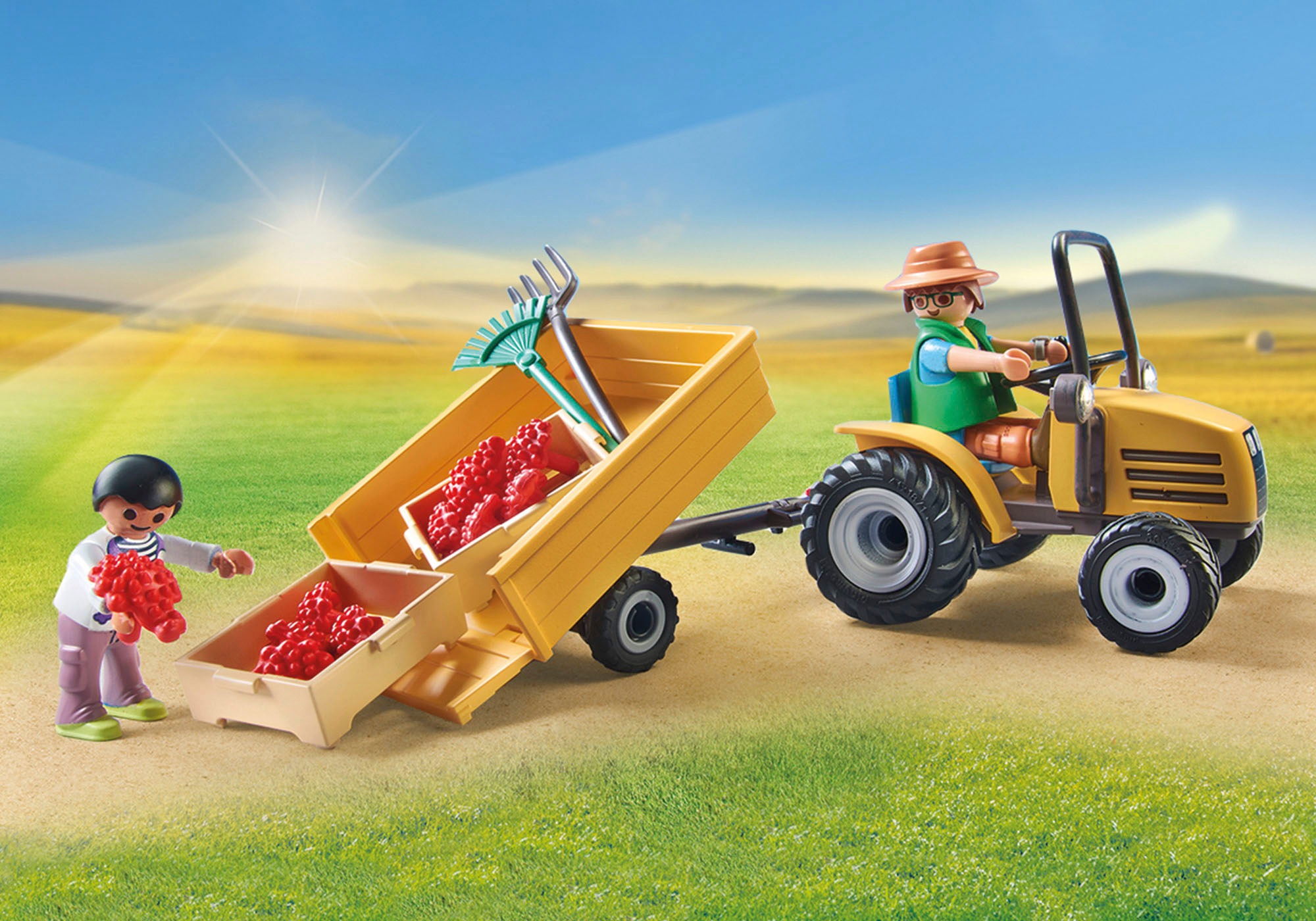 Playmobil® Konstruktions-Spielset »Traktor mit Anhänger und Wassertank (71442), Country«, (117 St.), teilweise aus recyceltem Material; Made in Germany