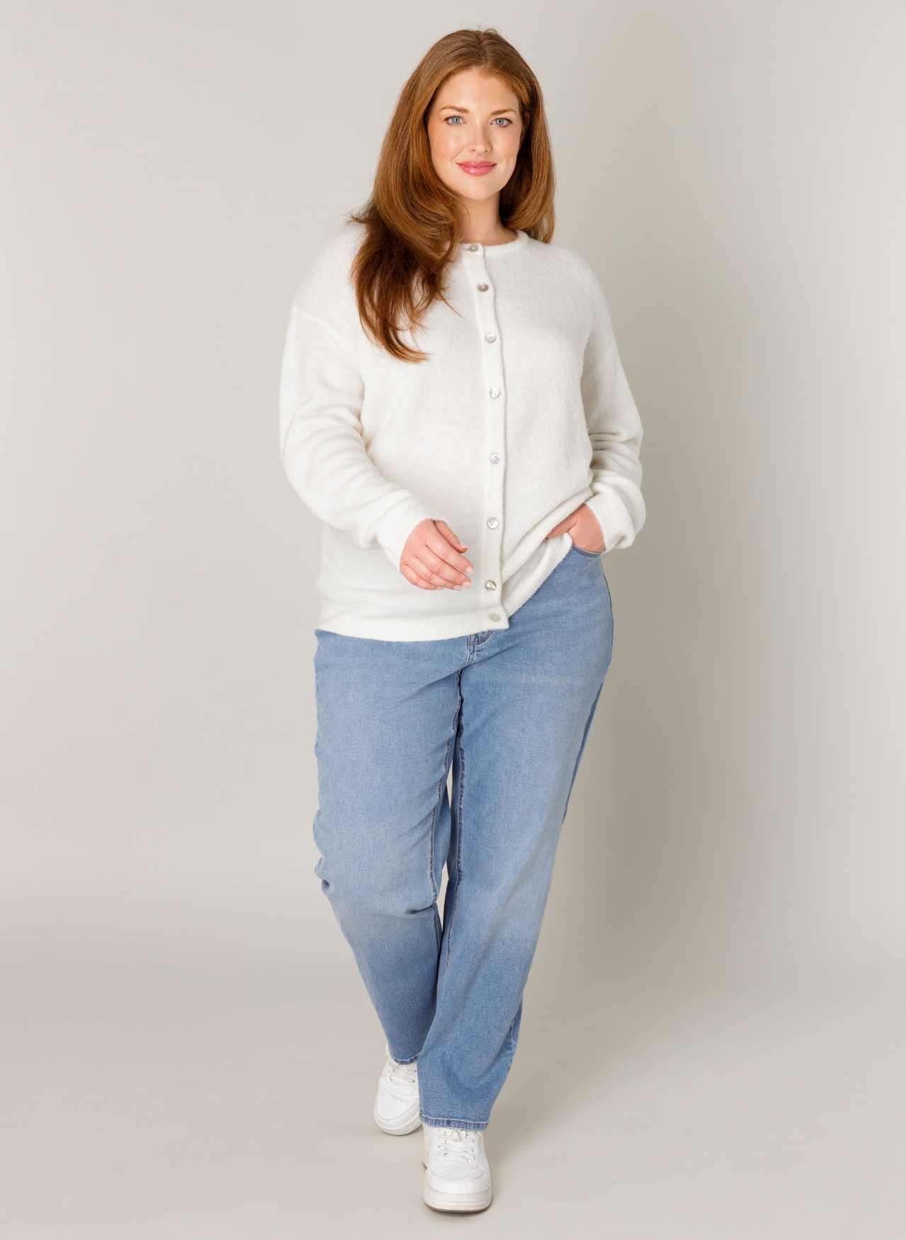 Base Level Curvy Cardigan »Yulia«, mit Woll-Anteil und Knopfleiste