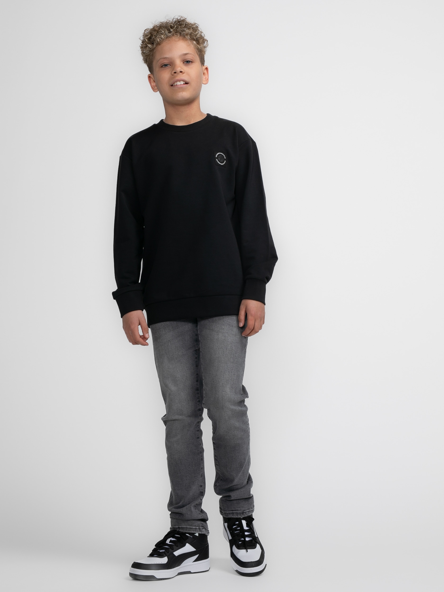 Petrol Industries Sweater , mit Prägung auf der Brust
