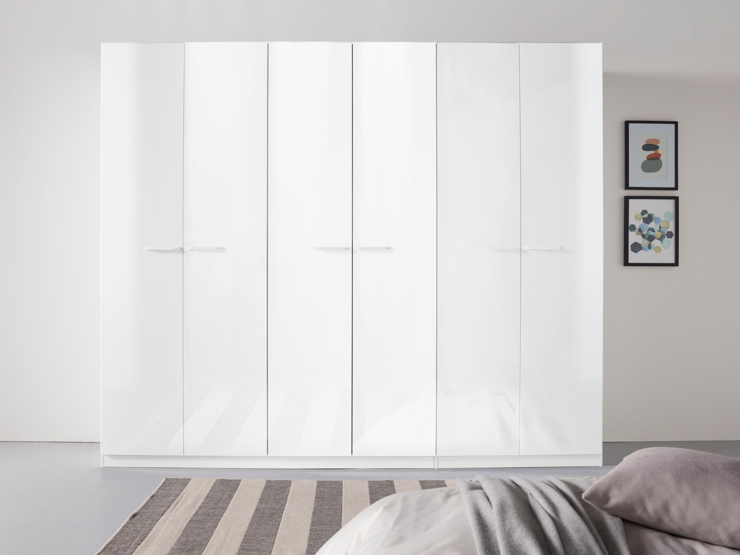 rauch Drehtürenschrank »Kleiderschrank Schrank Garderobe TOPSELLER OTELI inkl. Inneneinteilung«, (erhältlich in Breiten 91-360 cm, ab Breite 136cm inkl. Innenschubladen), mit zusätzlichen Einlegeböden, optional mit Spiegel MADE IN GERMANY