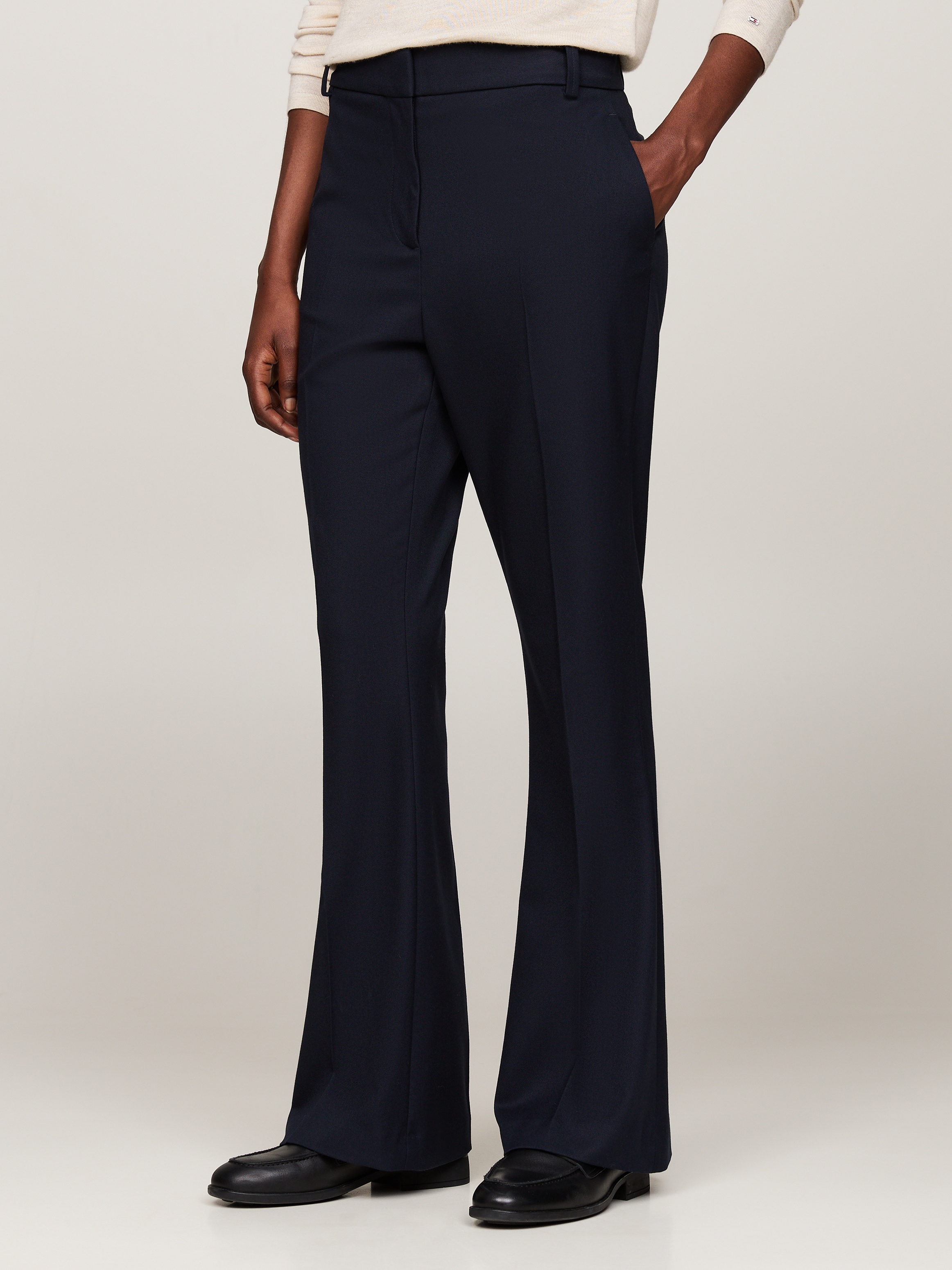 Tommy Hilfiger Webhose »CORE FLARED PANT«, mit Logo-Flagge