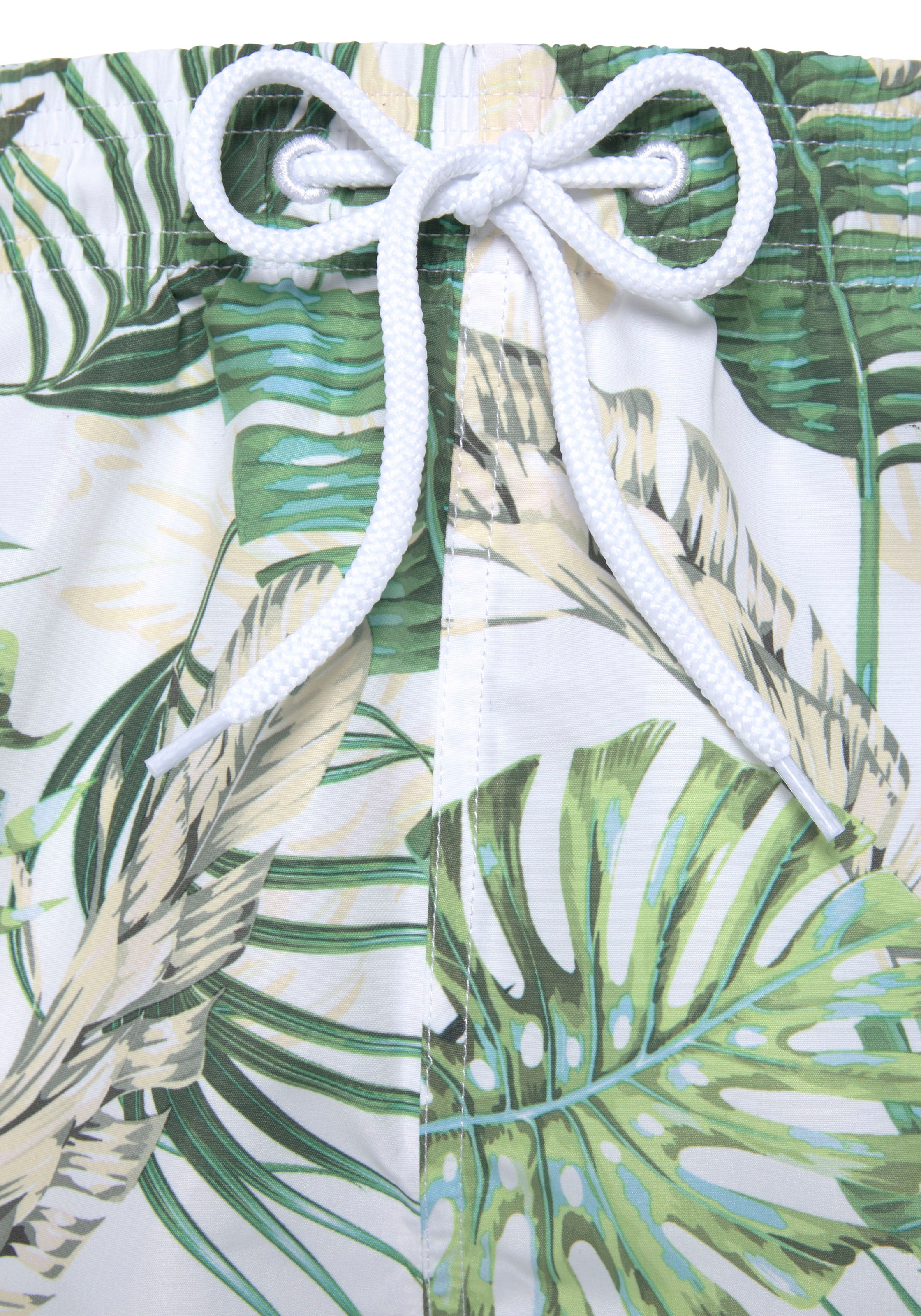s.Oliver Badeshorts »Land«, im tropischen-Design