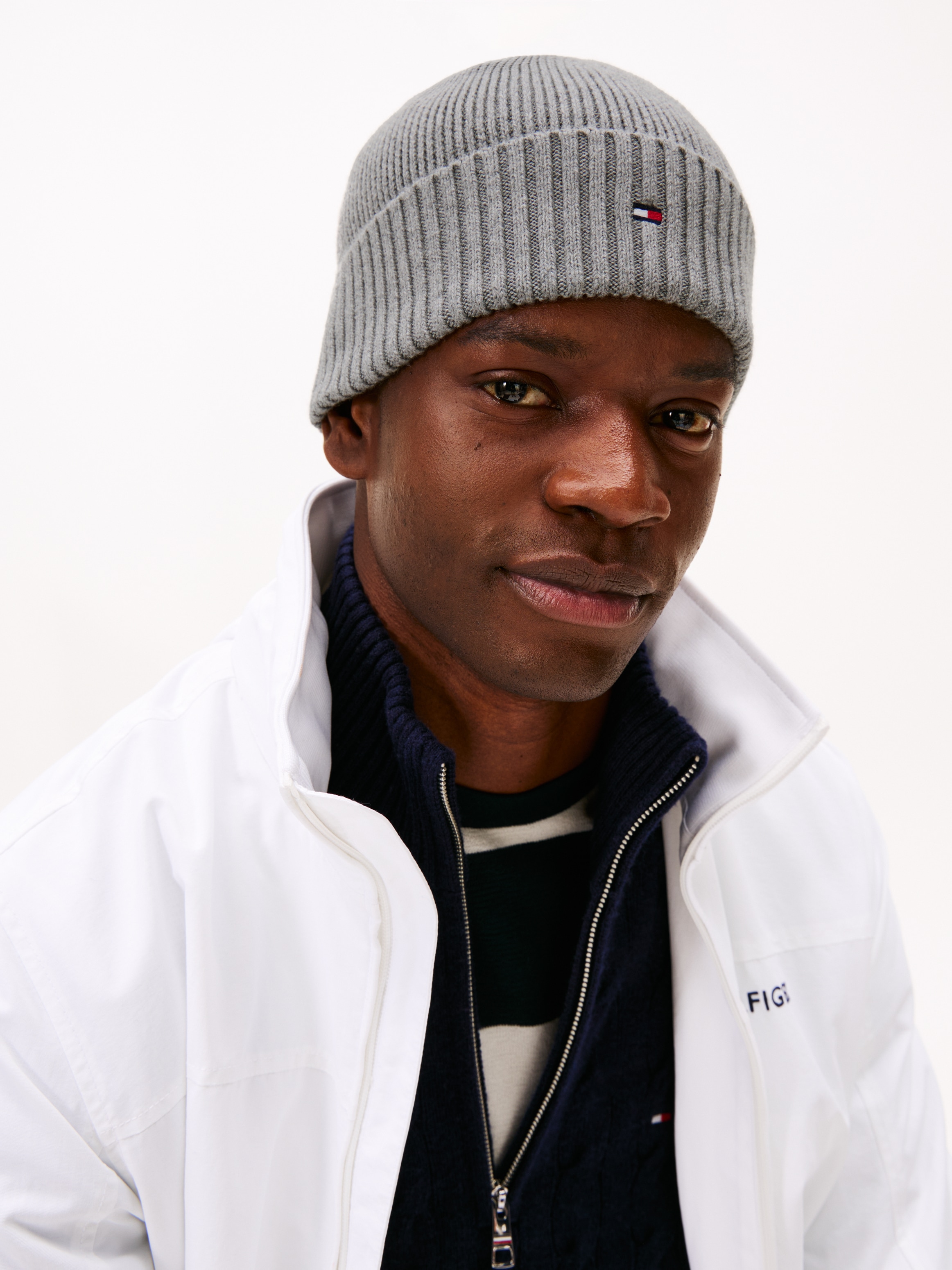 Tommy Hilfiger Strickmütze »TH FLAG PIMA COTTON BEANIE«, mit Logostickerei